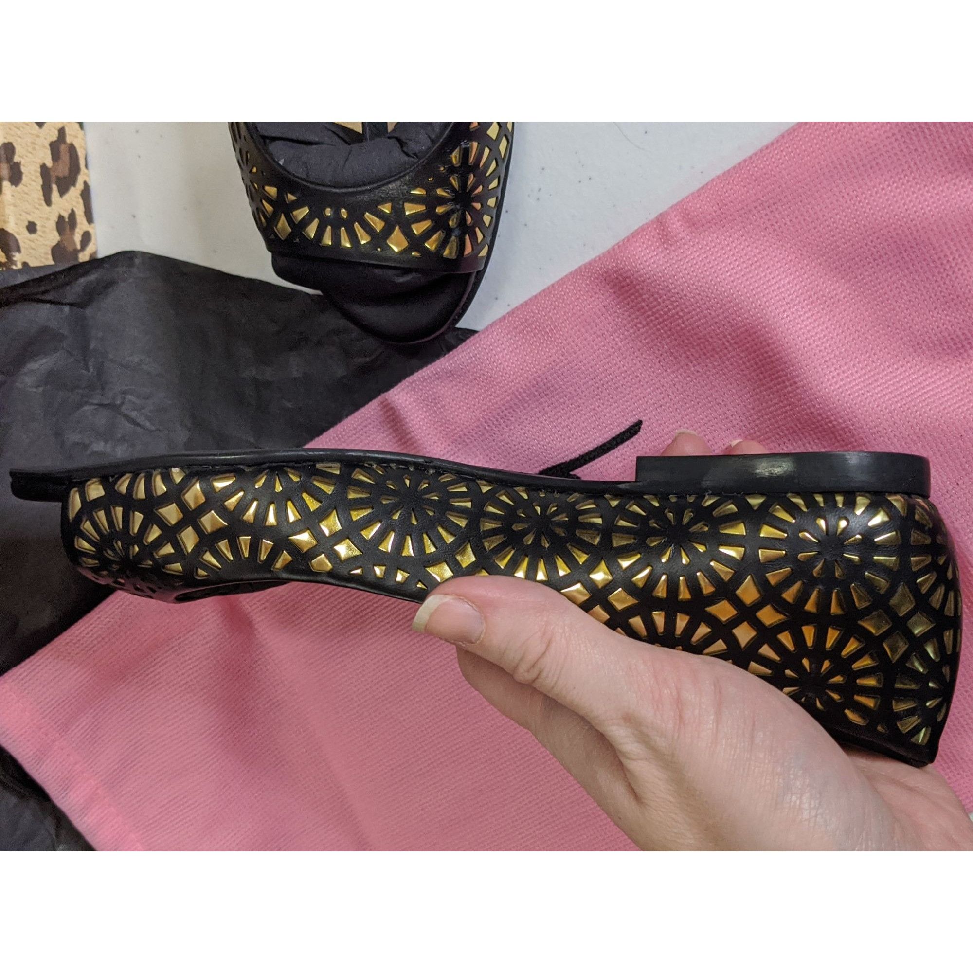 Other FS/NY Black & Gold "Black Nappa" Laser-Cut Peep Toe Flats Size US 5.5 / IT 35.5 - 6 Thumbnail
