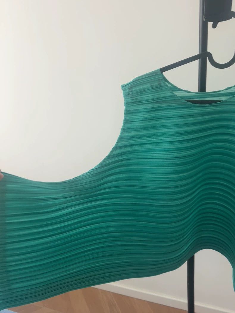 Issey Miyake Issey Miyake size:3 Green striped vest Size S / US 4 / IT 40 - 2 Thumbnail