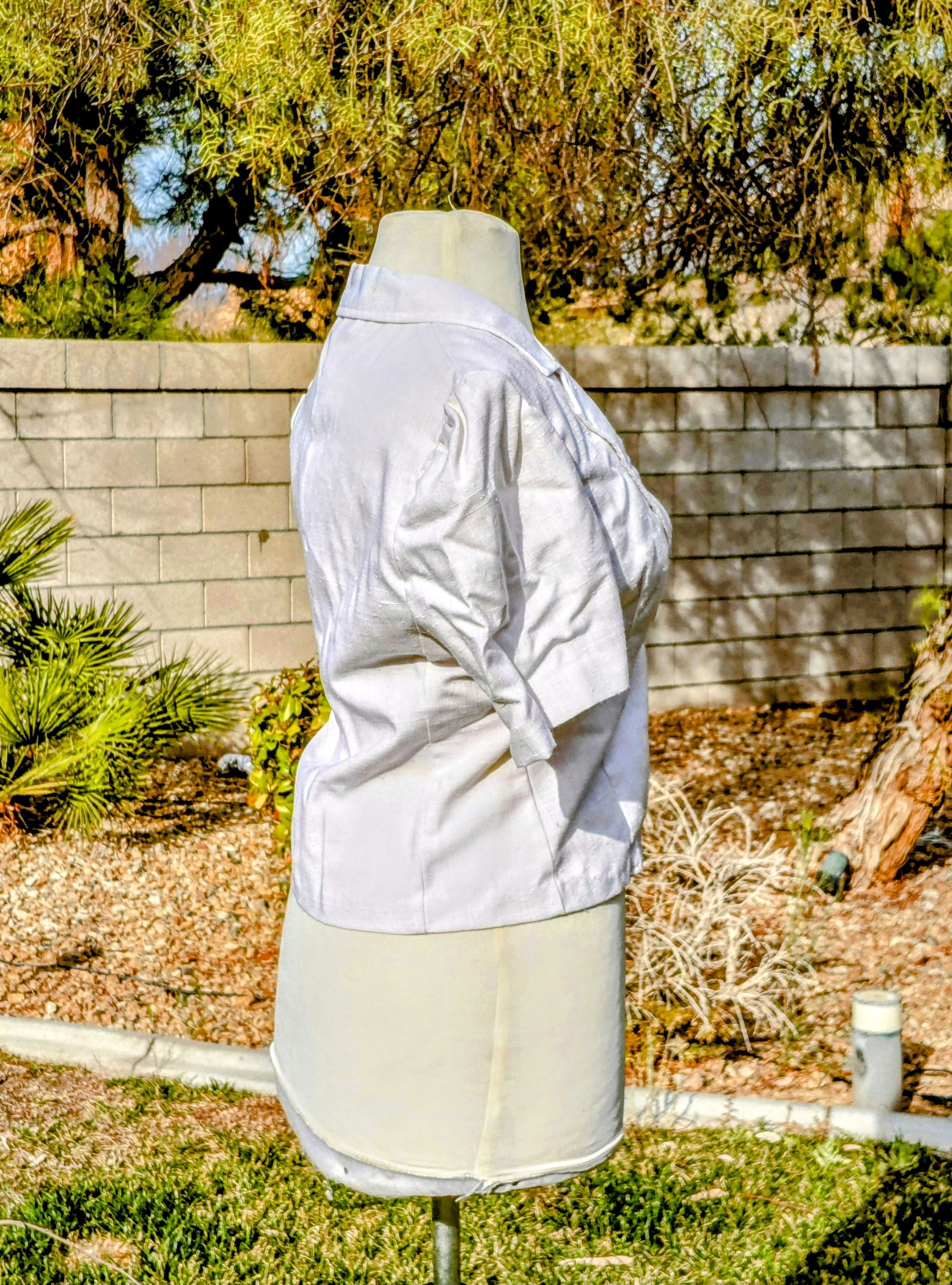Vintage 1980s Ivory Linen S/S Petite Small Blazer Button Top EUC Size S / US 4 / IT 40 - 4 Thumbnail