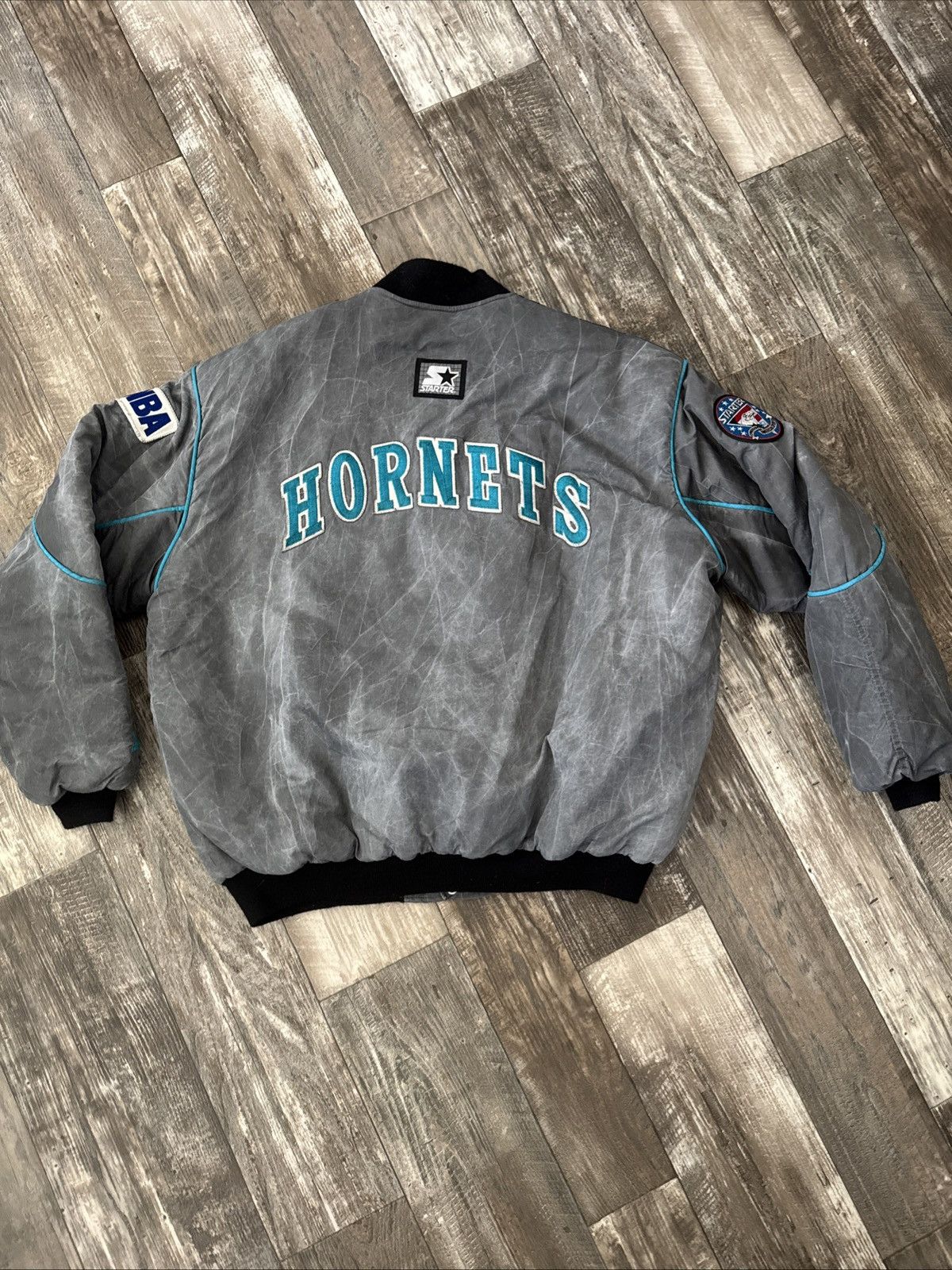 Starter × Vintage Vintage 90s starter nc Charlotte Hornets bomber jacket Size US XL / EU 56 / 4 - 2 Thumbnail