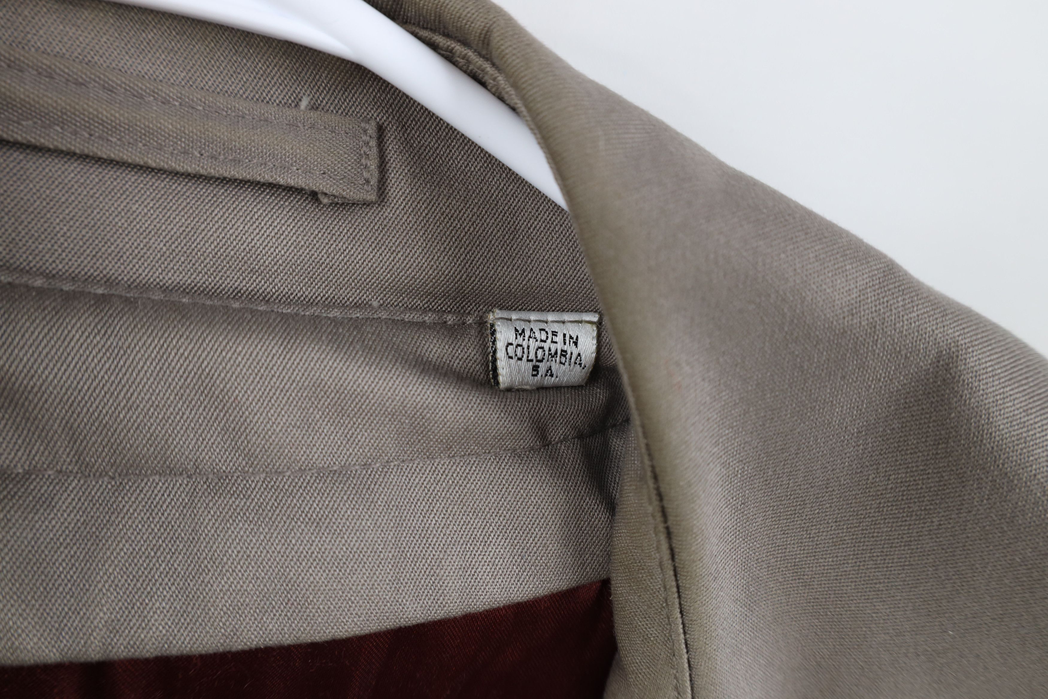 Vintage Vintage 90s Streetwear Belted Trench Coat Rain Jacket Gray Size US XL / EU 56 / 4 - 9 Thumbnail
