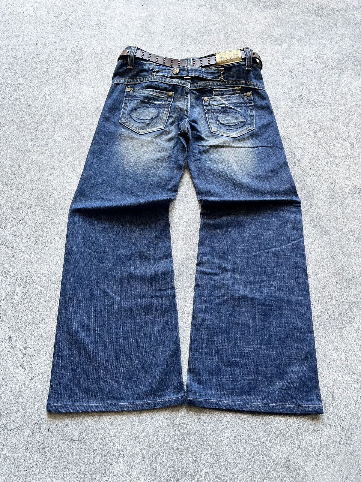 Tornado Mart 2000s RED PEPPER BUCKLE BACK FADED FLARE JEAN Size US 31 - 9 Thumbnail