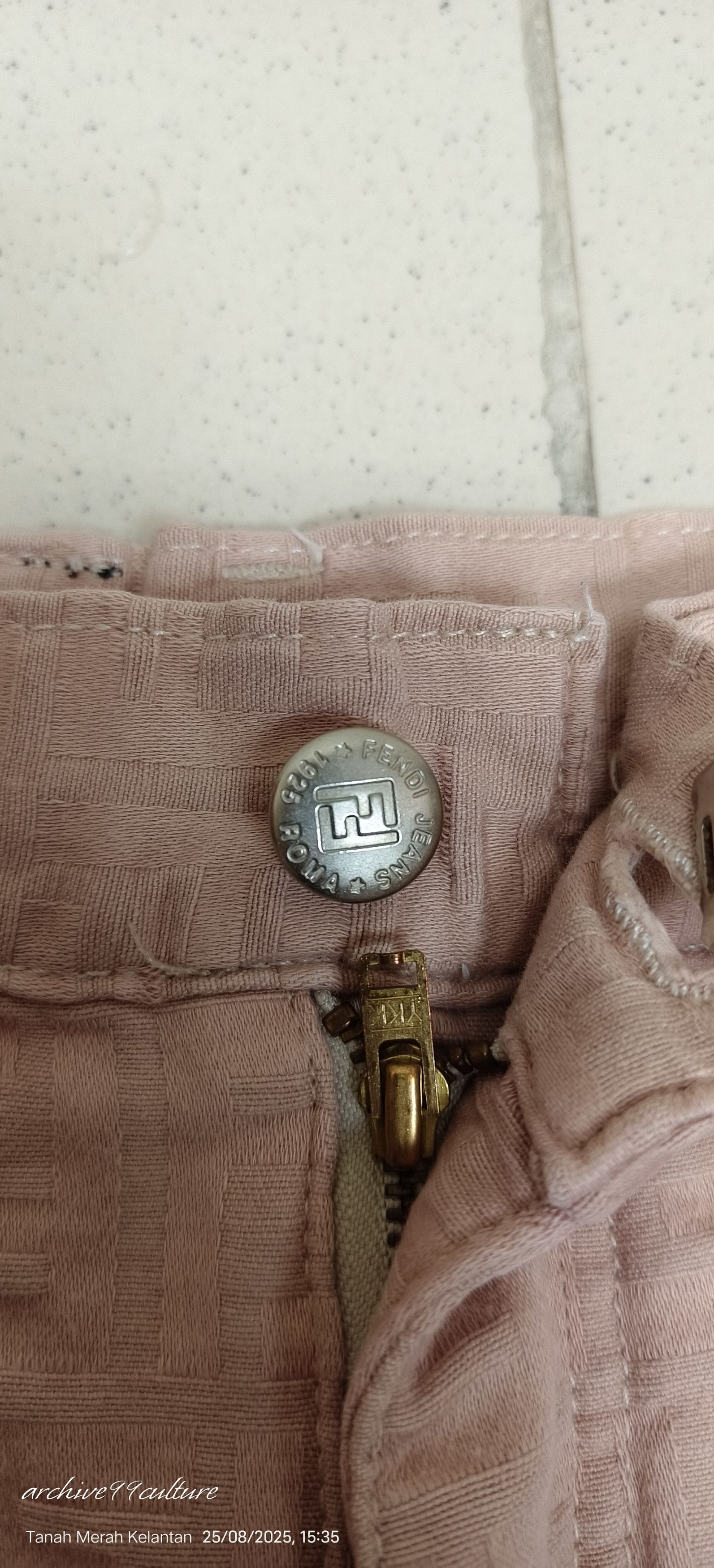 Fendi Vintage 90s Fendi Zucca Monogram baby pink / nude jeans Size 26" / US 2 / IT 38 - 16 Thumbnail