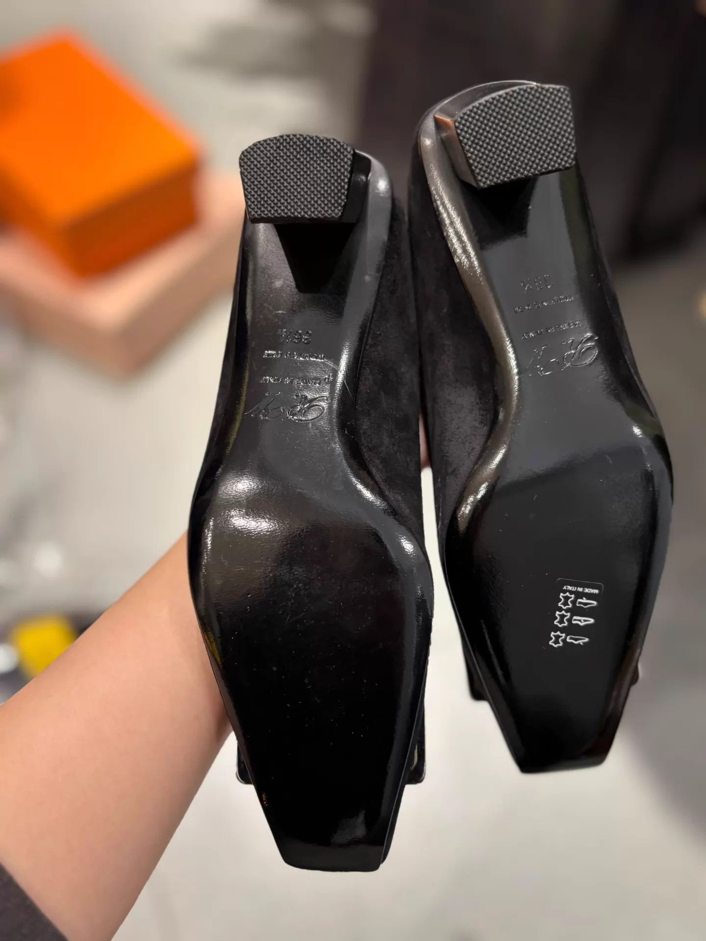 Roger Vivier RV Black Suede Classic Heels Silver Buckle New 36.5 (37 fit) Size US 6 / IT 36 - 3 Thumbnail