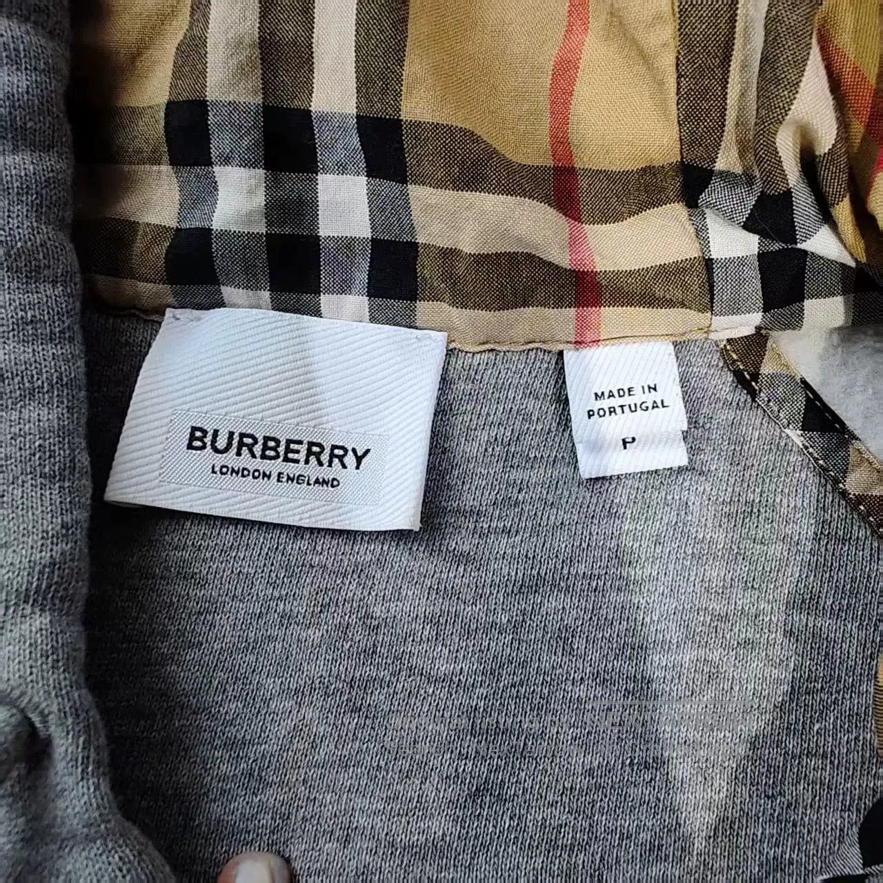Burberry burberry check hooded outerwear for men and women. Size US S / EU 44-46 / 1 - 3 Thumbnail