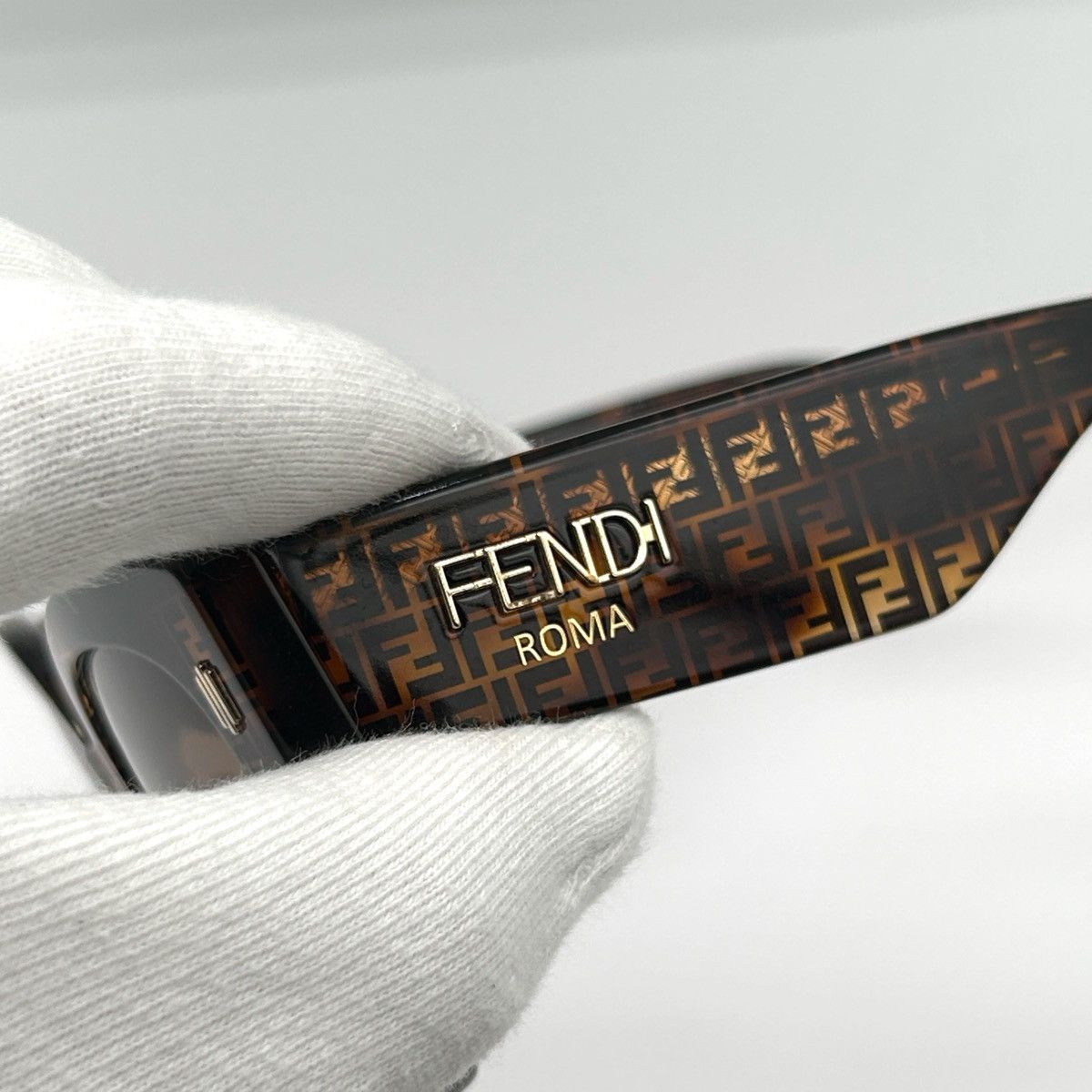 Fendi Brown Fendi Sunglasses Size ONE SIZE - 7 Thumbnail