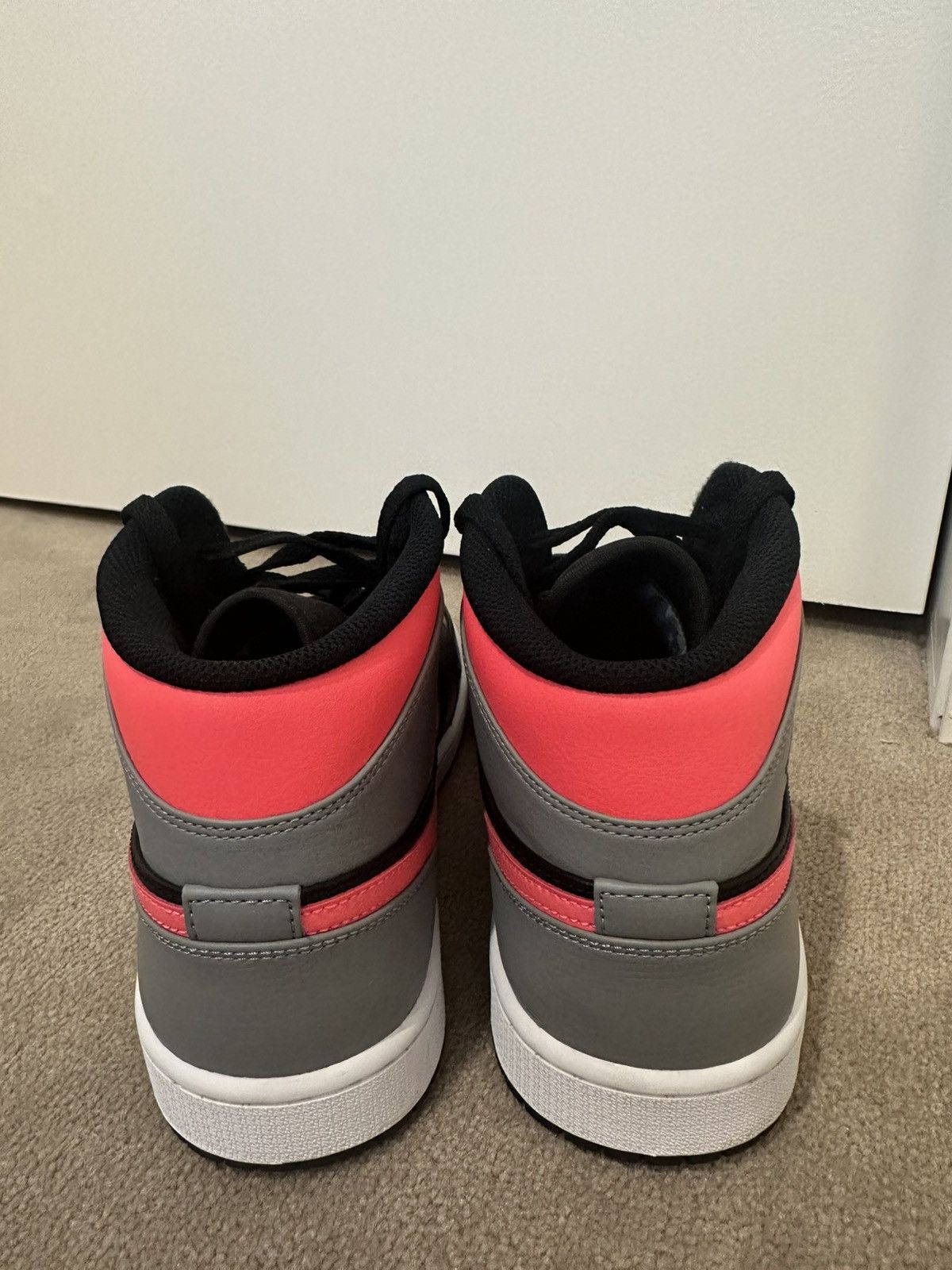 Jordan Brand Air Jordan 1 Mid Pink Shadow Size US 10 / EU 43 - 5 Thumbnail