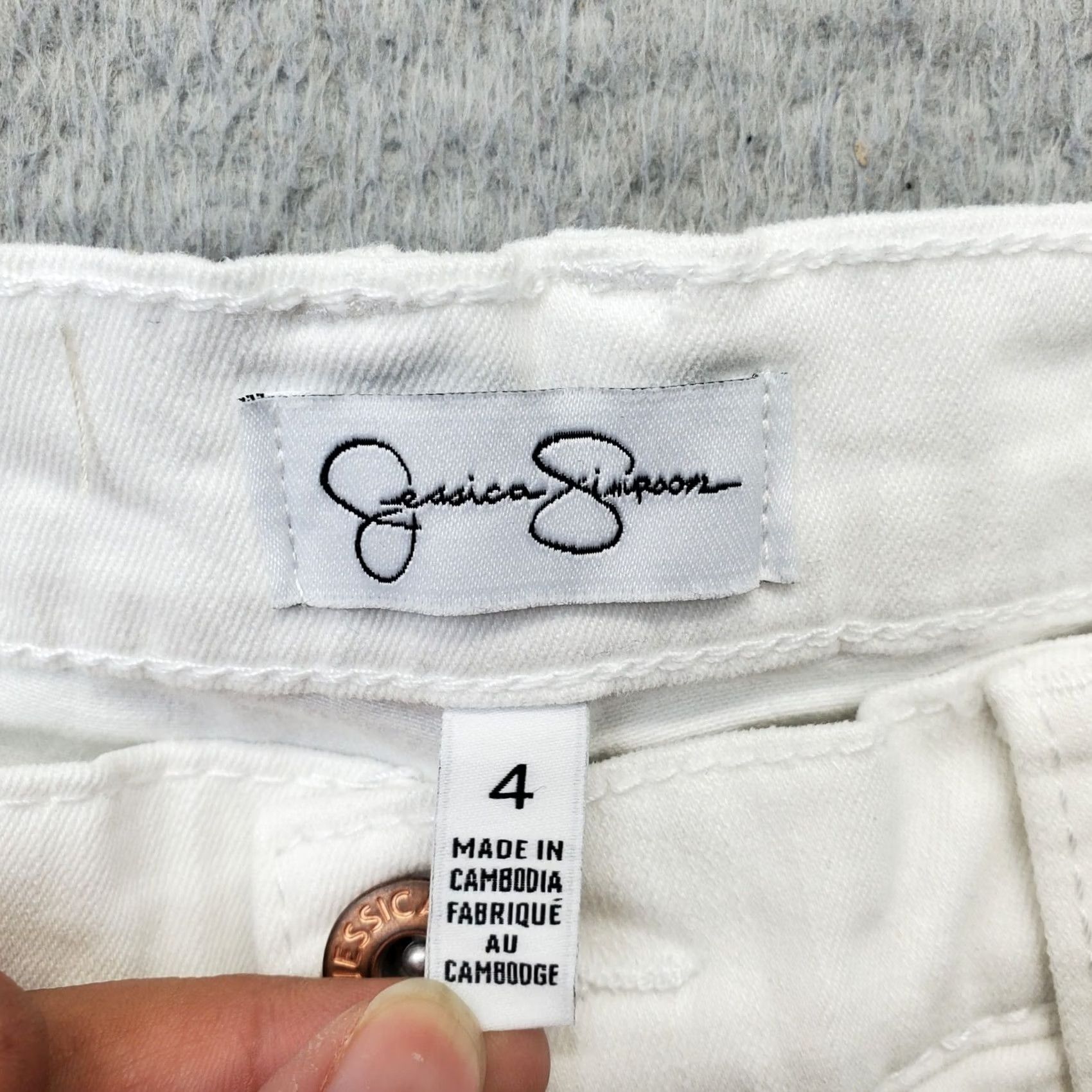 Jessica Simpson Jessica Simpson White Denim Rolled Shorts 4 Women 5-Pocket High Rise Casual Summer Beach Size 27" / US 4 / IT 40 - 6 Thumbnail