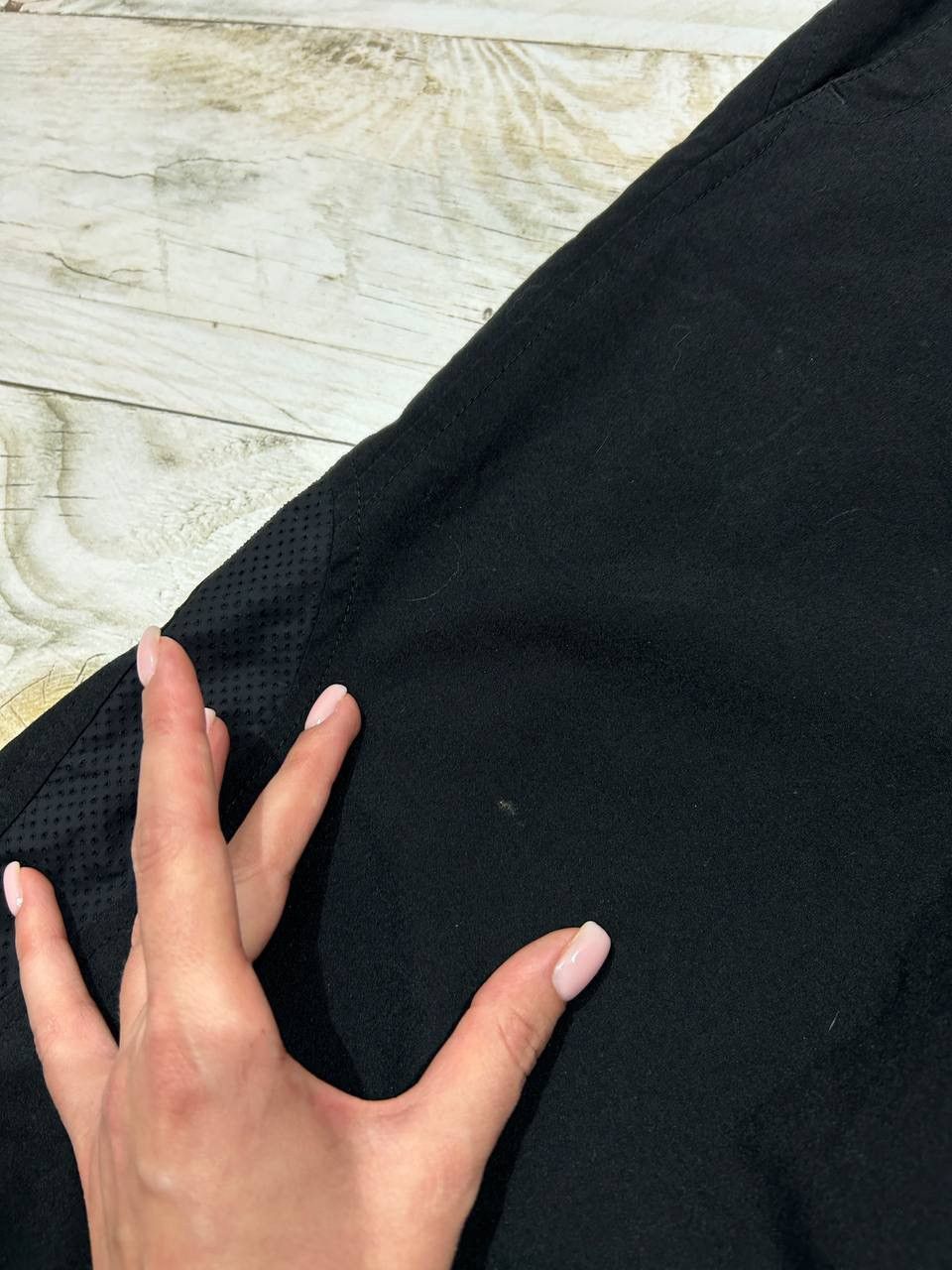 Nike Vintage Nike Air Max Track Pants 00s Nylon Big Logo Swoosh Size US 30 / EU 46 - 9 Thumbnail