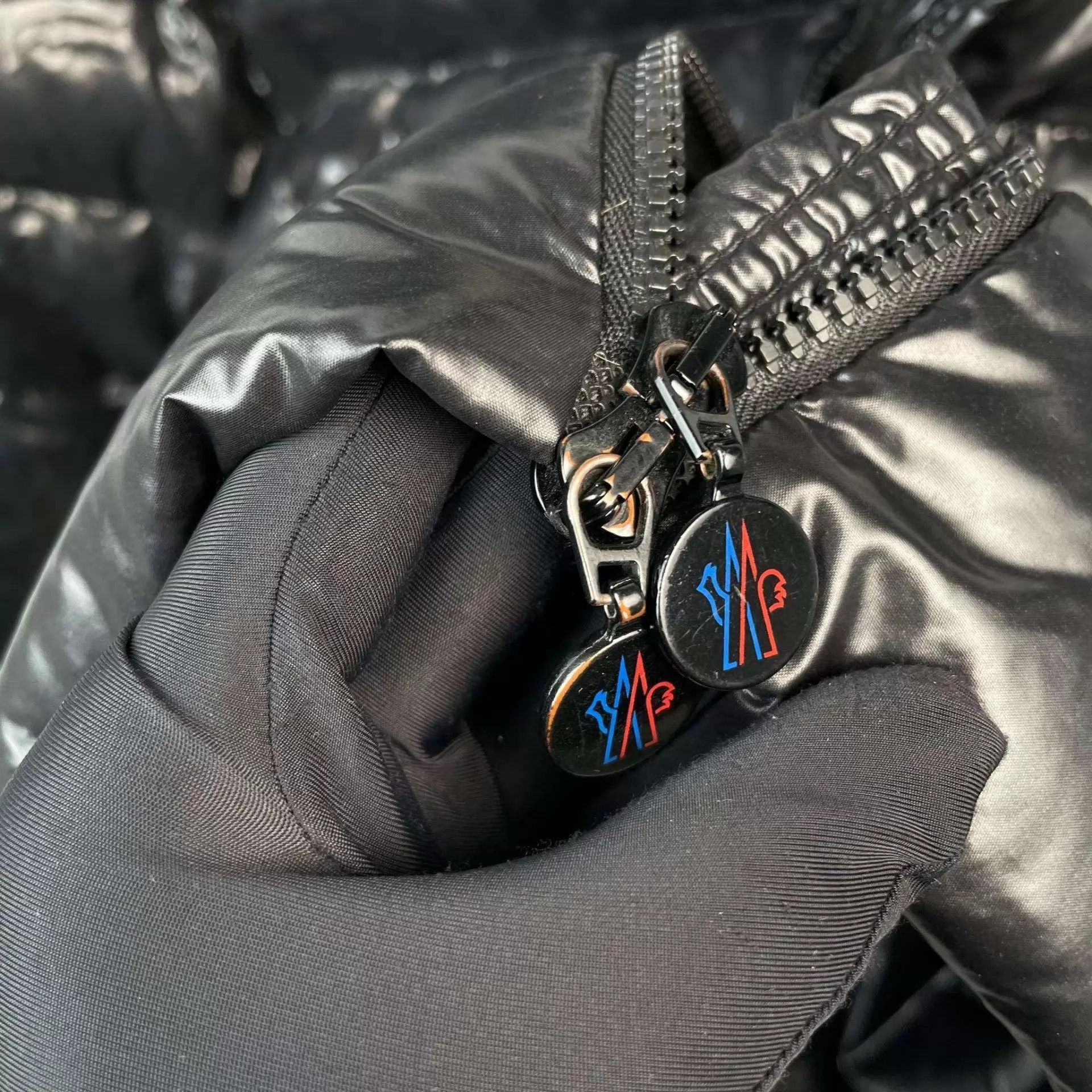 Moncler Moncler short down jacket 1 missing logo Size US S / EU 44-46 / 1 - 8 Thumbnail