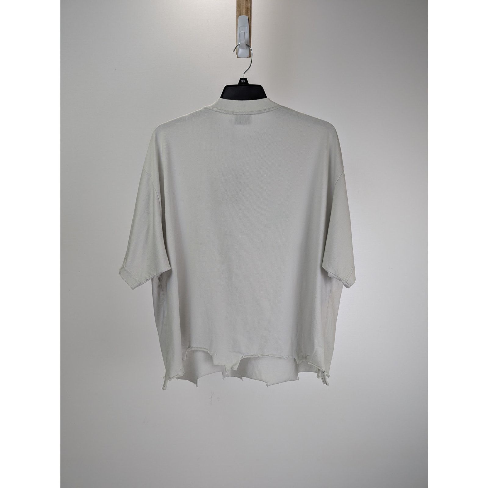 Balenciaga o1rshd1 Short Sleeve Cropped T-Shirt in White Size US L / EU 52-54 / 3 - 7 Thumbnail