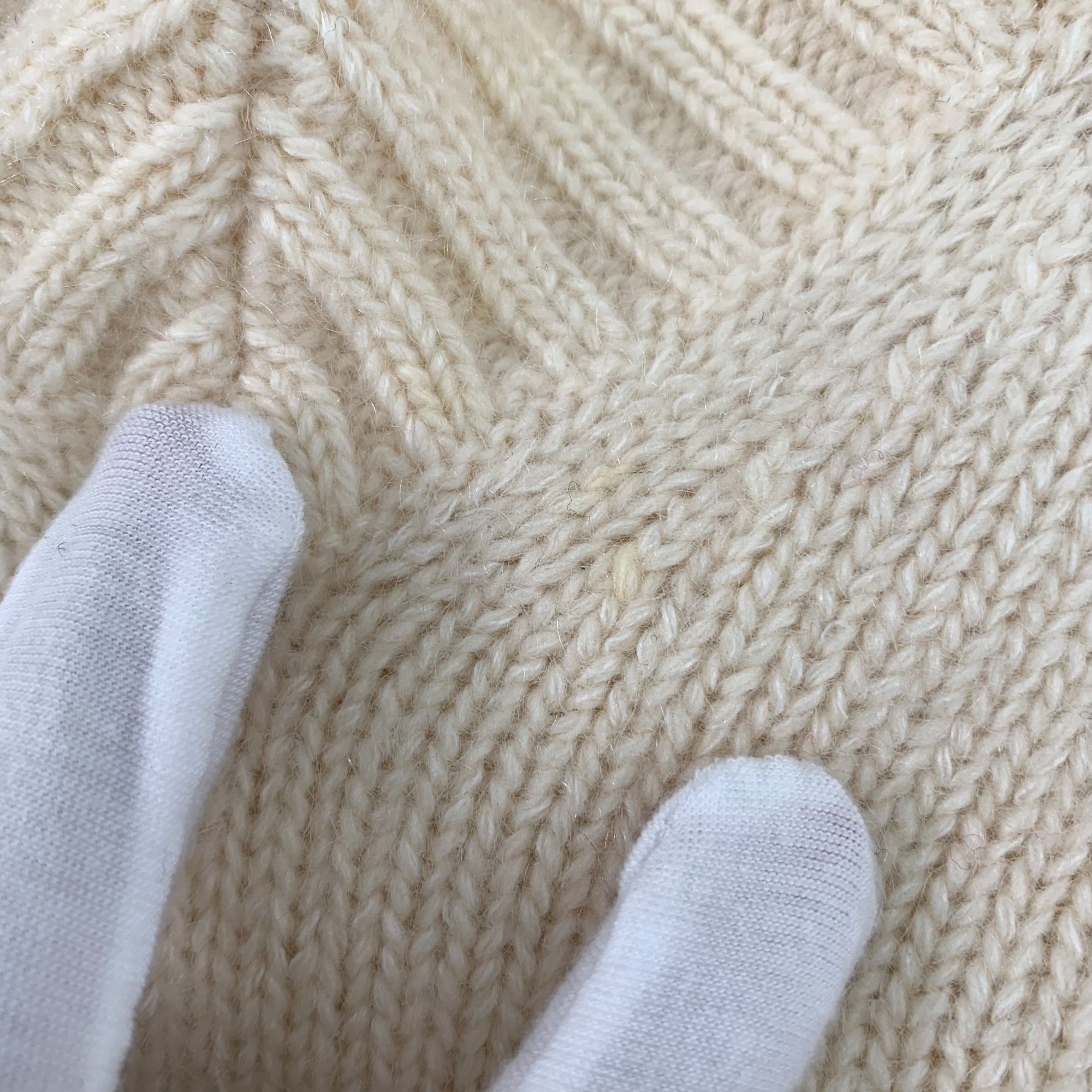 Prada H11998 Prada Womens V-Neck Knit Beige Sweater Size XS / US 0-2 / IT 36-38 - 8 Thumbnail