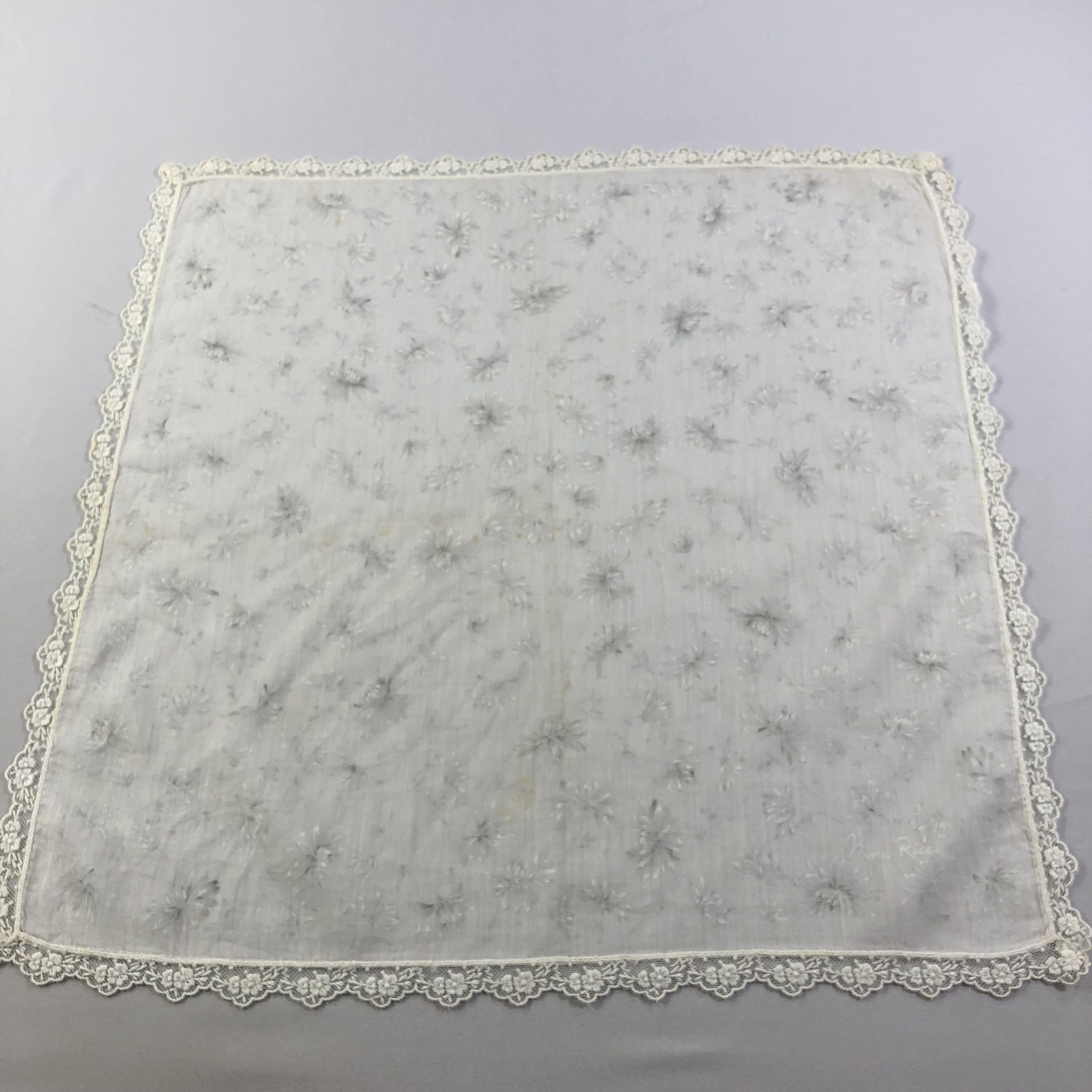 Nina Ricci Nina Ricci Handkerchief Neckerchief Bandana H1537 Size ONE SIZE - 2 Thumbnail