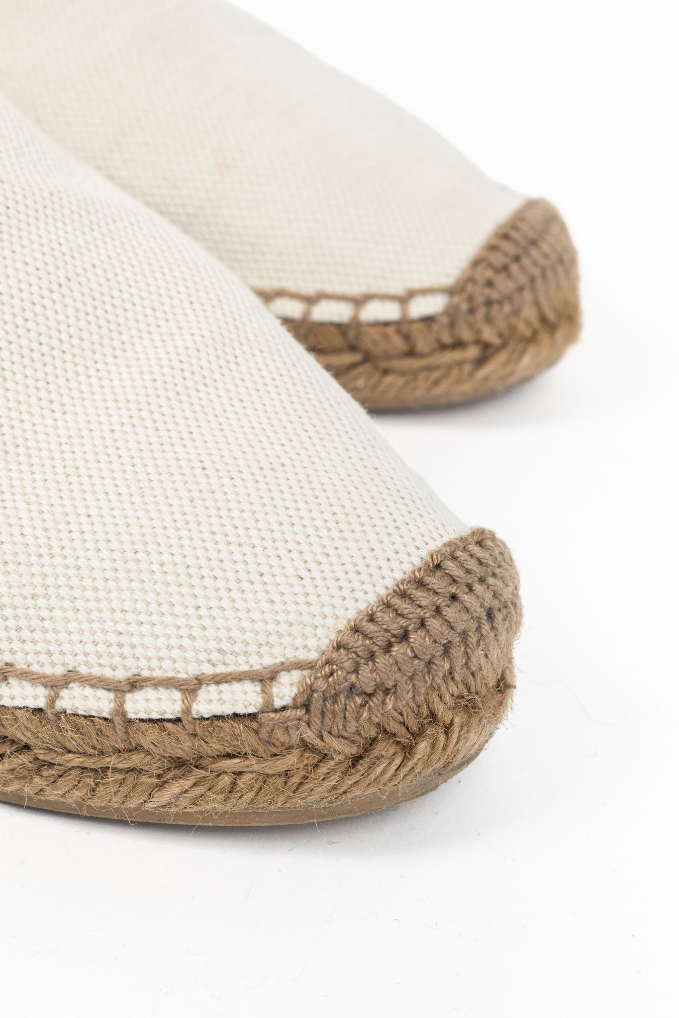 Saint Laurent Paris Saint Laurent Canvas Embroidered-Logo Flat Espadrilles Size US 5 / IT 35 - 7 Thumbnail