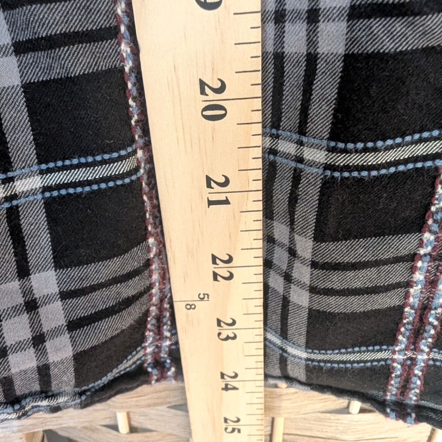 Eddie Bauer Eddie Bauer Womens Black Grey Plaid Flannel Button-Up Shirt Aztec Southwestern Shirt Womens S Black Plaid Aztec Grunge Casual Buttons Pocket S Size S / US 4 / IT 40 - 5 Thumbnail