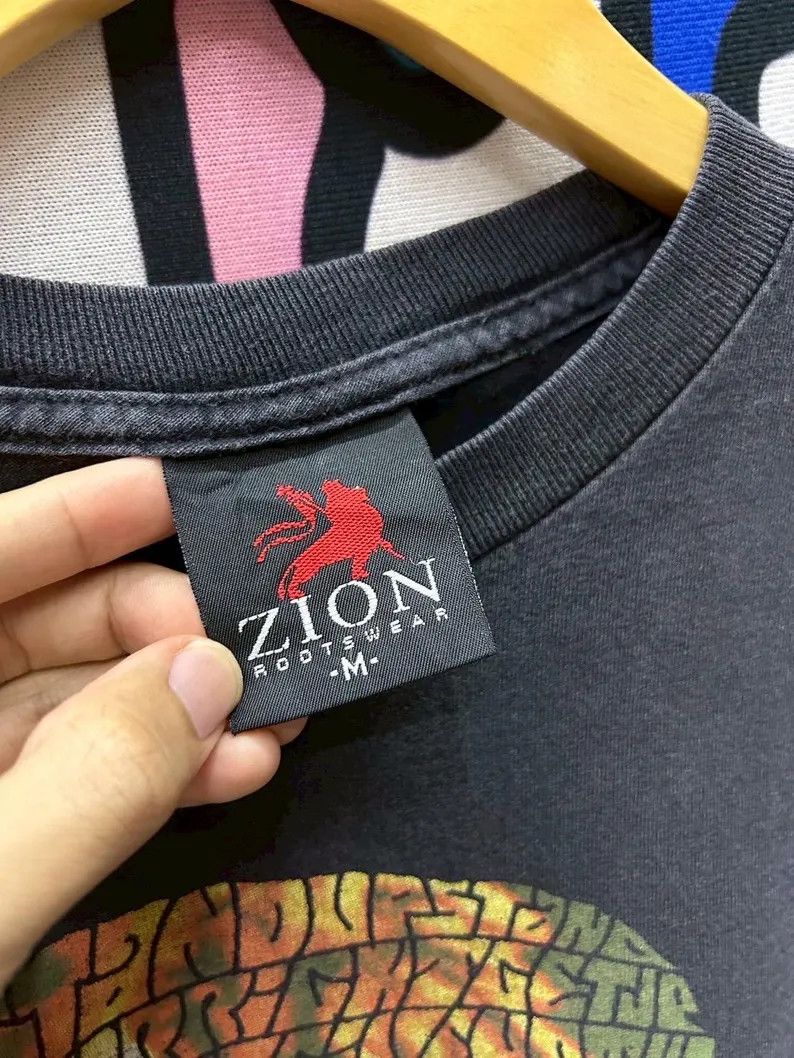 Vintage Vintage 2000s Bob Marley Zion tshirt size M Size US M / EU 48-50 / 2 - 4 Thumbnail