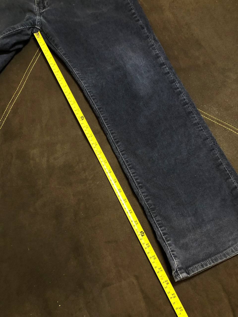 Levi's VINTAGE Levis 514 Pants Mens Corduroy Slim fit pants Size US 36 / EU 52 - 14 Thumbnail