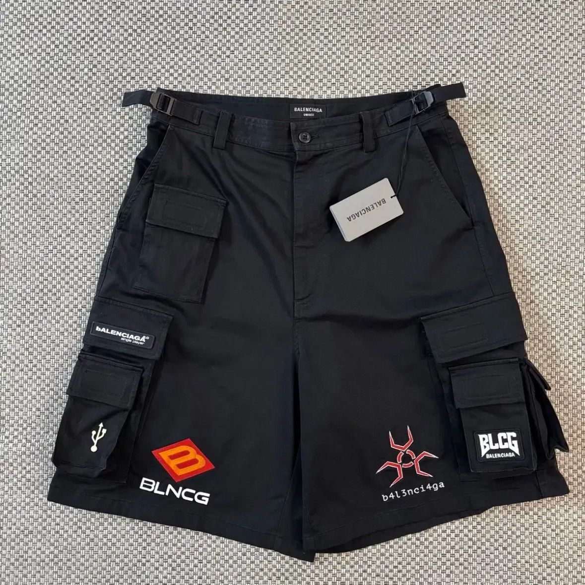 Balenciaga Balenciaga Gamer Cargo Short Pants Size US 29 - 1 Thumbnail