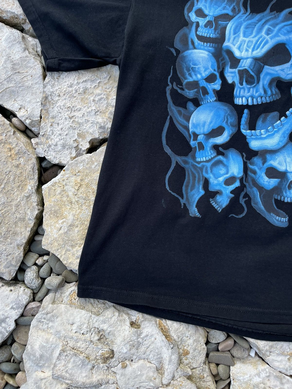 Vintage Vintage skulls flame fire liquid blue y2k tee t-shirt retro Size US XL / EU 56 / 4 - 7 Thumbnail