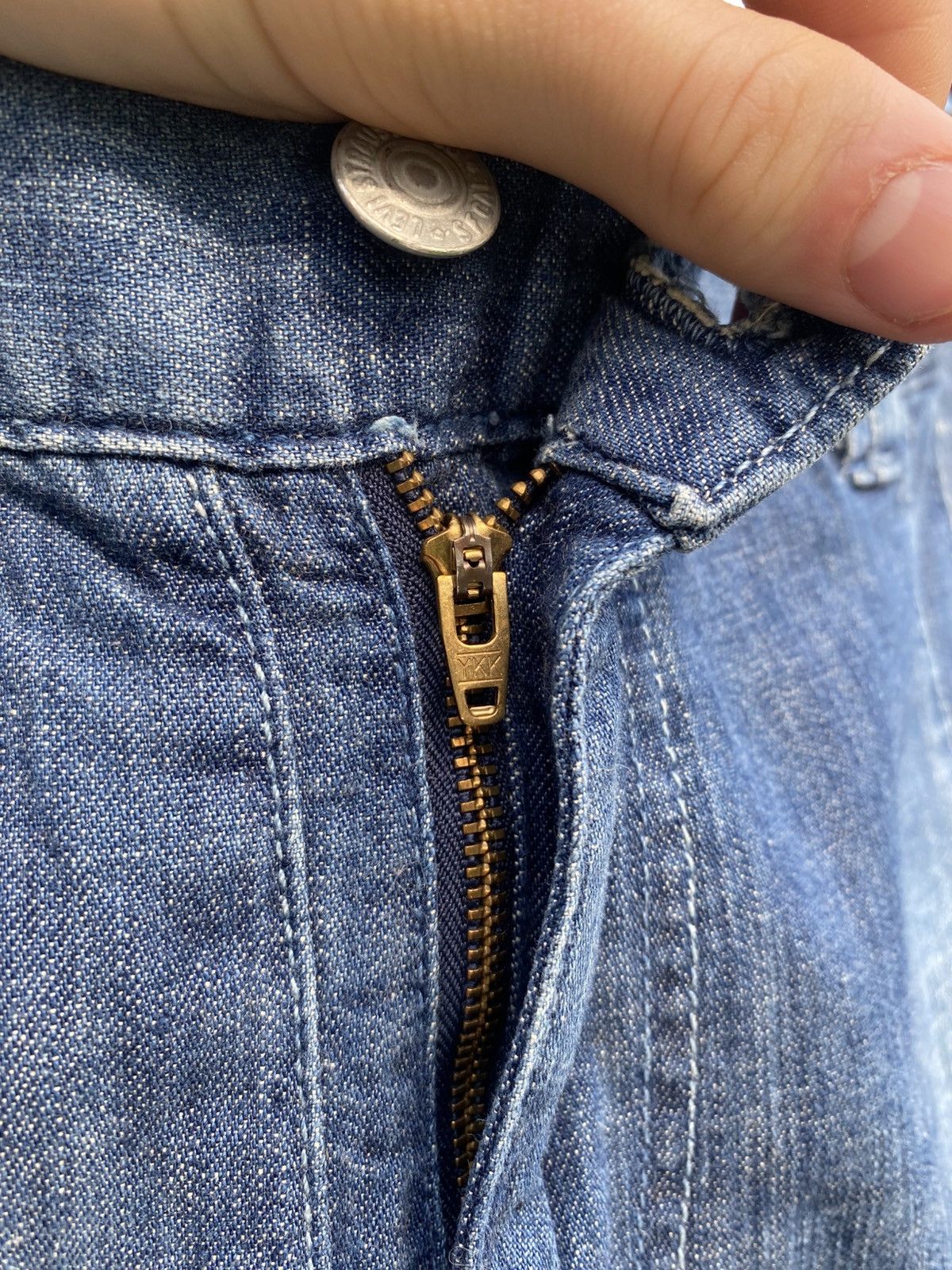 Levi's × Vintage Levi’s 617 Vintage Cargo Jeans, Y2K Levi’s Utility Denim, Size US 34 / EU 50 - 12 Thumbnail