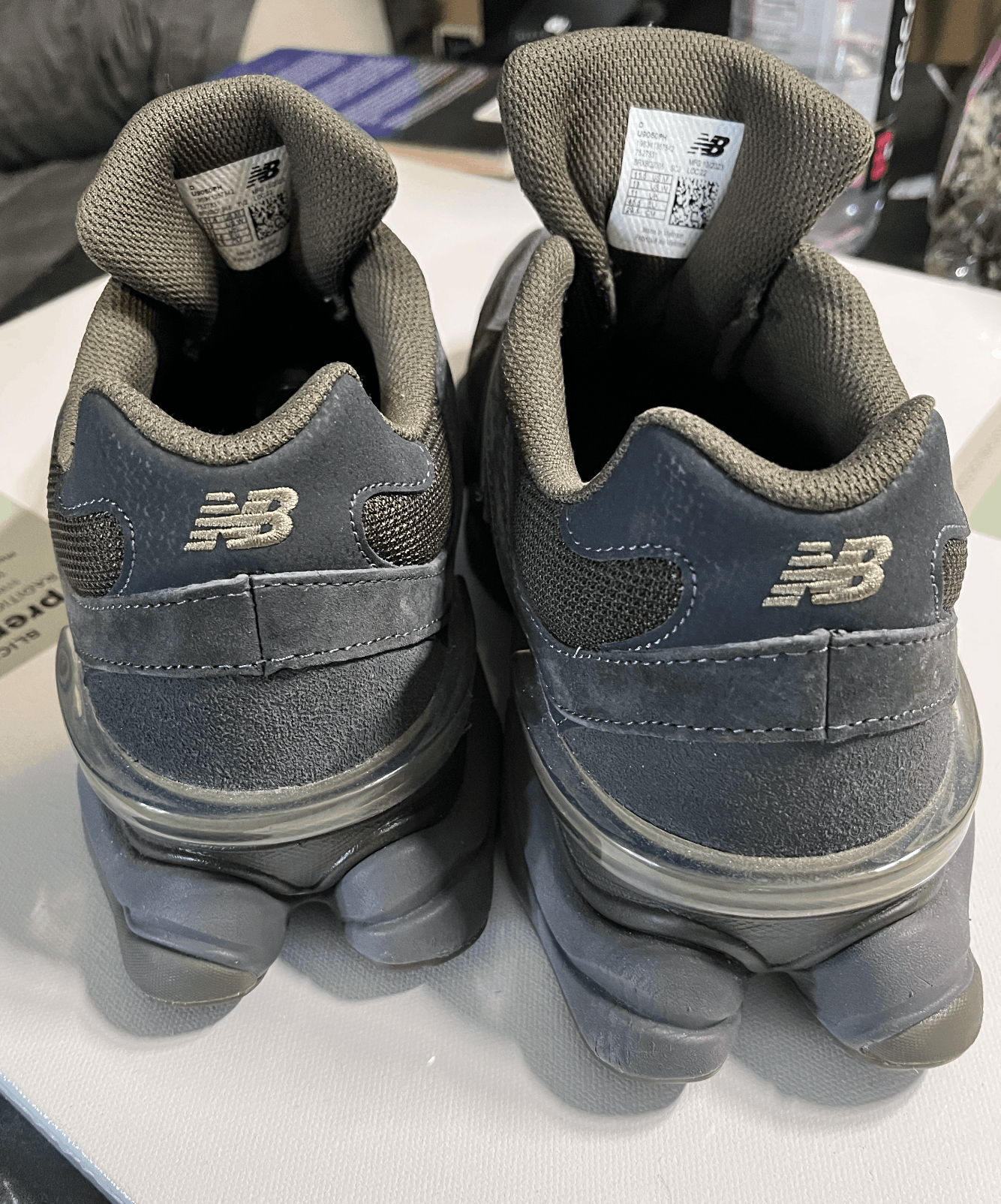 New Balance RARE New Balance 9060 'Blacktop Dark Moss' BASICALLY NEW Size US 11.5 / EU 44-45 - 6 Thumbnail