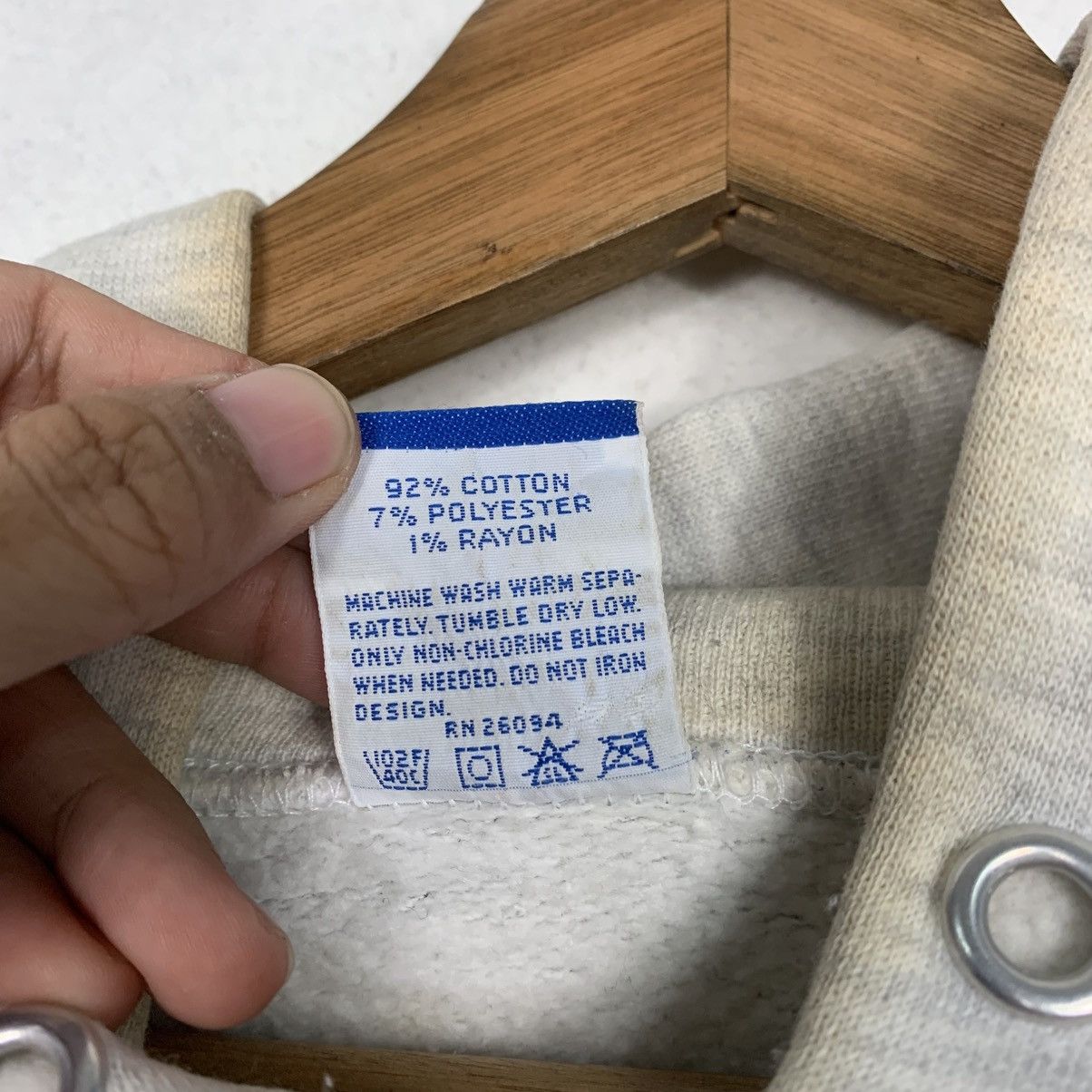 Champion Vintage 80s Champion Pullover Hoodie Made In USA Size US L / EU 52-54 / 3 - 15 Thumbnail
