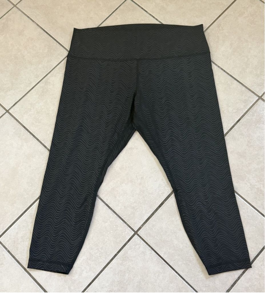 Lululemon LULULEMON ALIGN HR LEGGING 25” AQUEOUS EMBOSO BLACK SIZE 20 Size 42" / US 20 - 9 Thumbnail