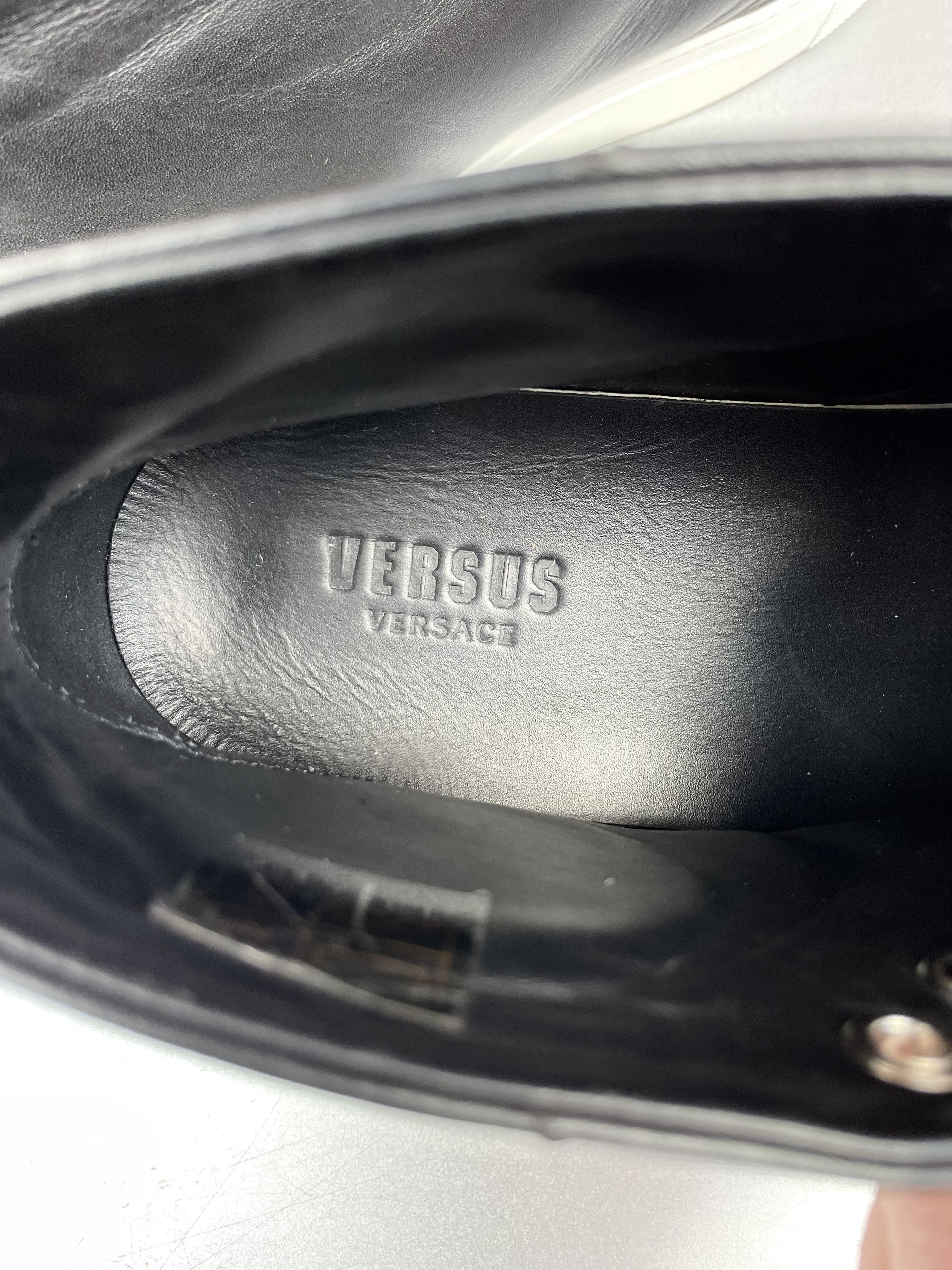 Versus Versace Rare Versace versus hi-top logo silver Size US 8 / EU 41 - 9 Thumbnail