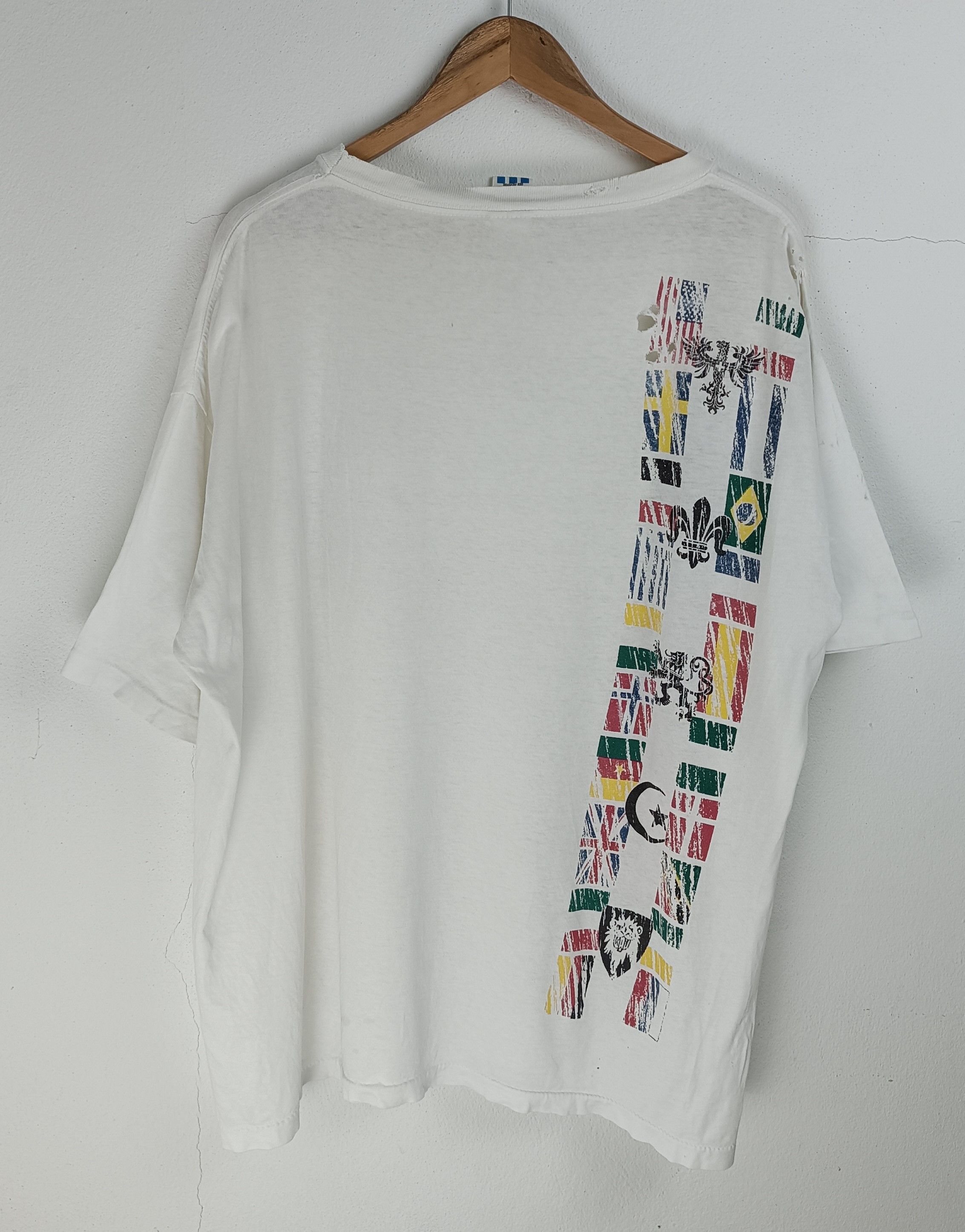 Vintage THRASHED FADED VINTAGE '94 WORLD CUP USA OVERSIZE TEE Size US XXL / EU 58 / 5 - 4 Thumbnail