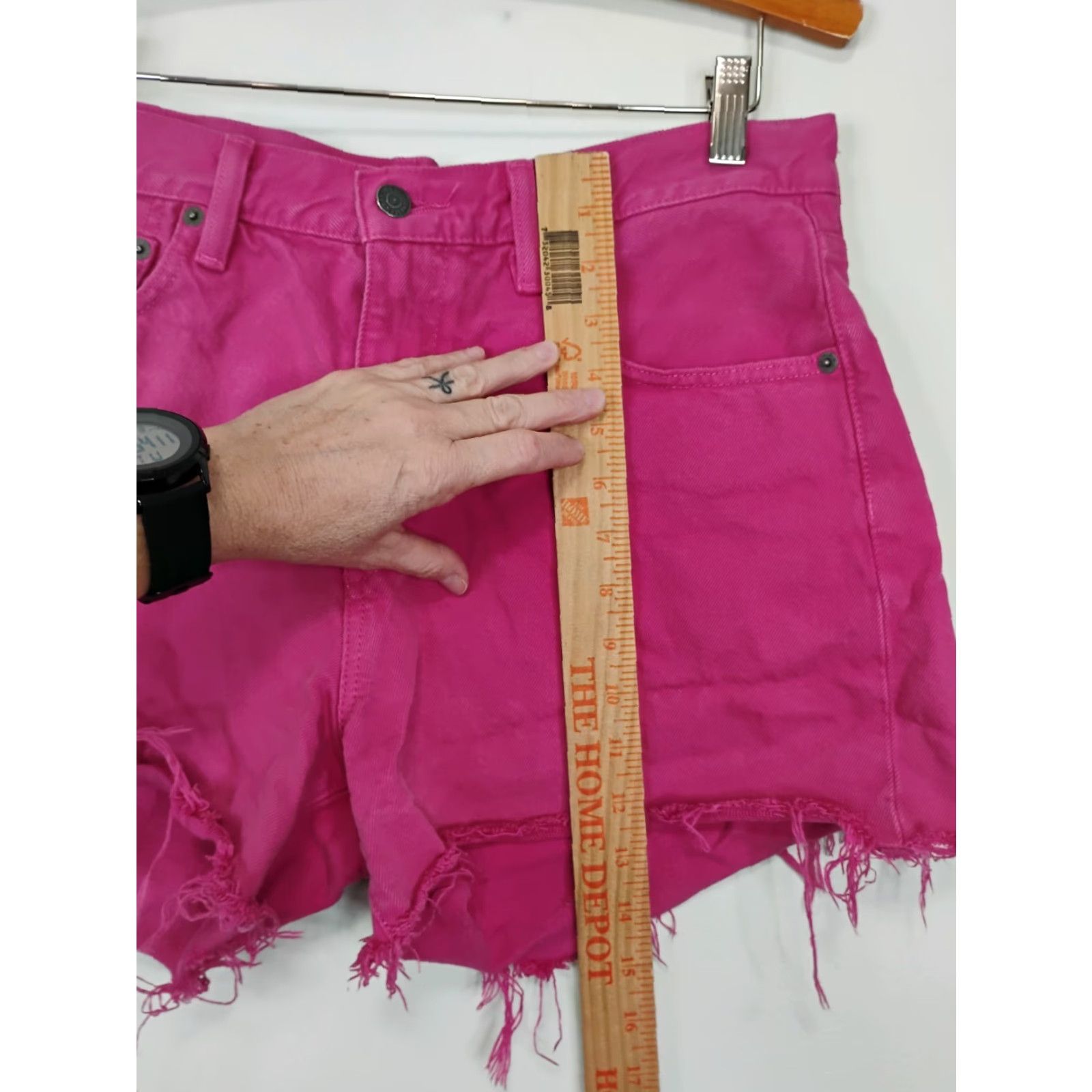 Polo Ralph Lauren VINTAGE Polo Ralph Lauren Crosby Relaxed Shorts 32 Pink Denim Barbie Frayed Raw Hem 5-Pocket Women's Shorts Size 24" / US 00 / IT 34 - 7 Thumbnail