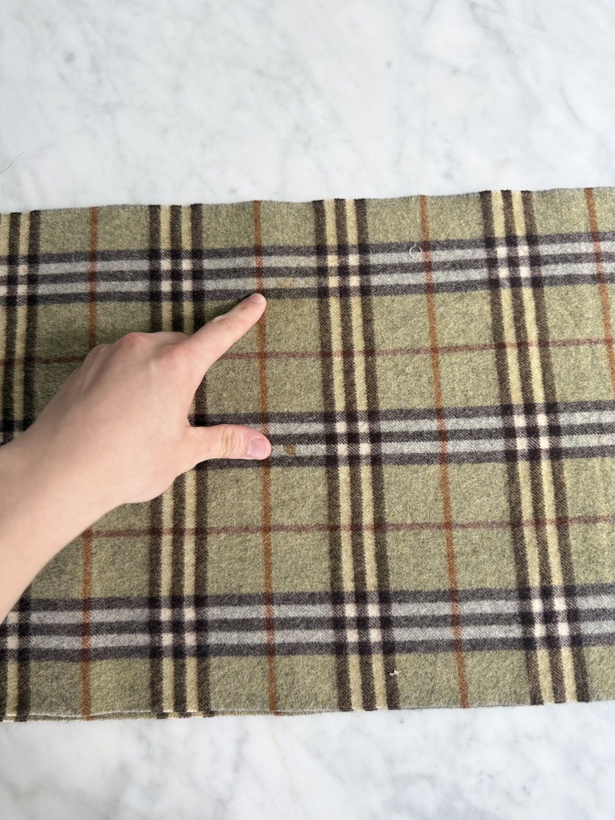 Burberry Pre 1999 Burberrys Vintage 100% Cashmere Scarf Olive Green Size ONE SIZE - 5 Thumbnail