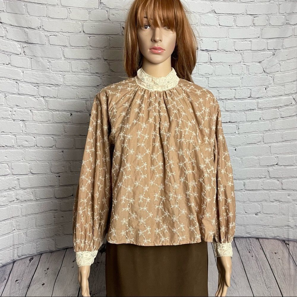 Zara NWT New Zara Beige EMBROIDERED ROMANTIC BLOUSE Size XS Size XS / US 0-2 / IT 36-38 - 3 Thumbnail