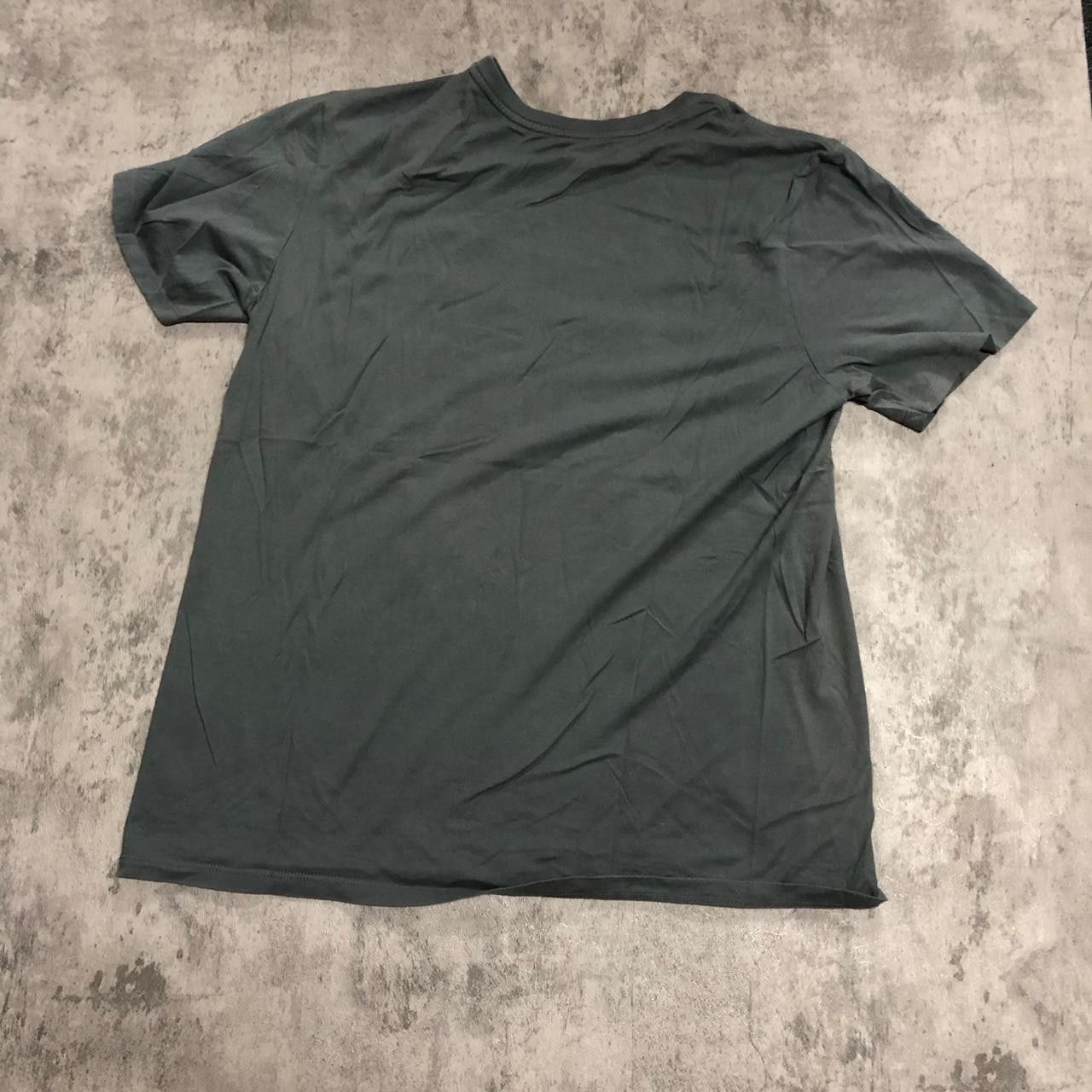 Nike Grey Nike tee with blue holographic swoosh #holographic Size US L / EU 52-54 / 3 - 4 Thumbnail