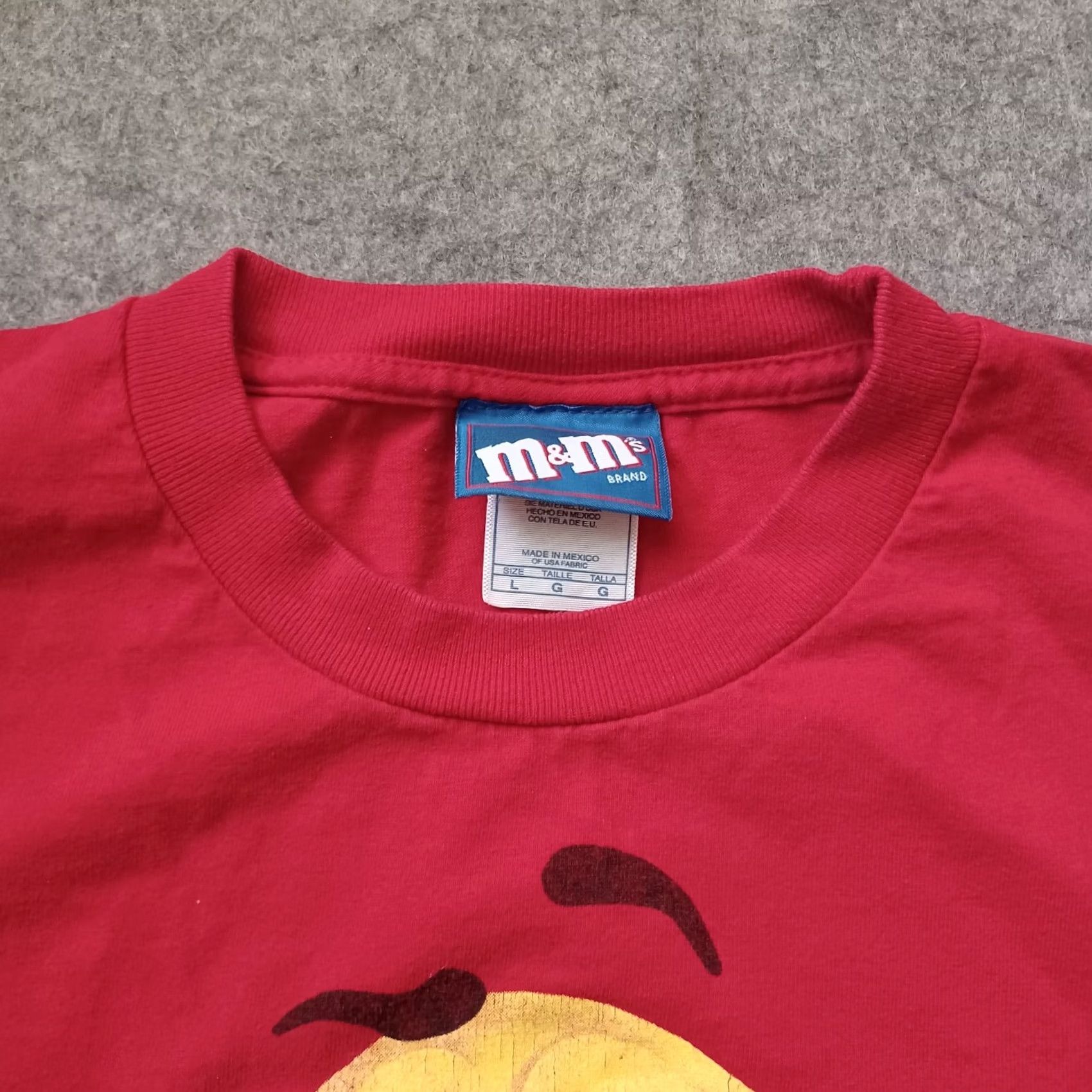 Vintage M&M's T Shirt Mens Large Red Christmas Wrapped in Lights Short Sleeve Vintage Mens Size US L / EU 52-54 / 3 - 6 Thumbnail