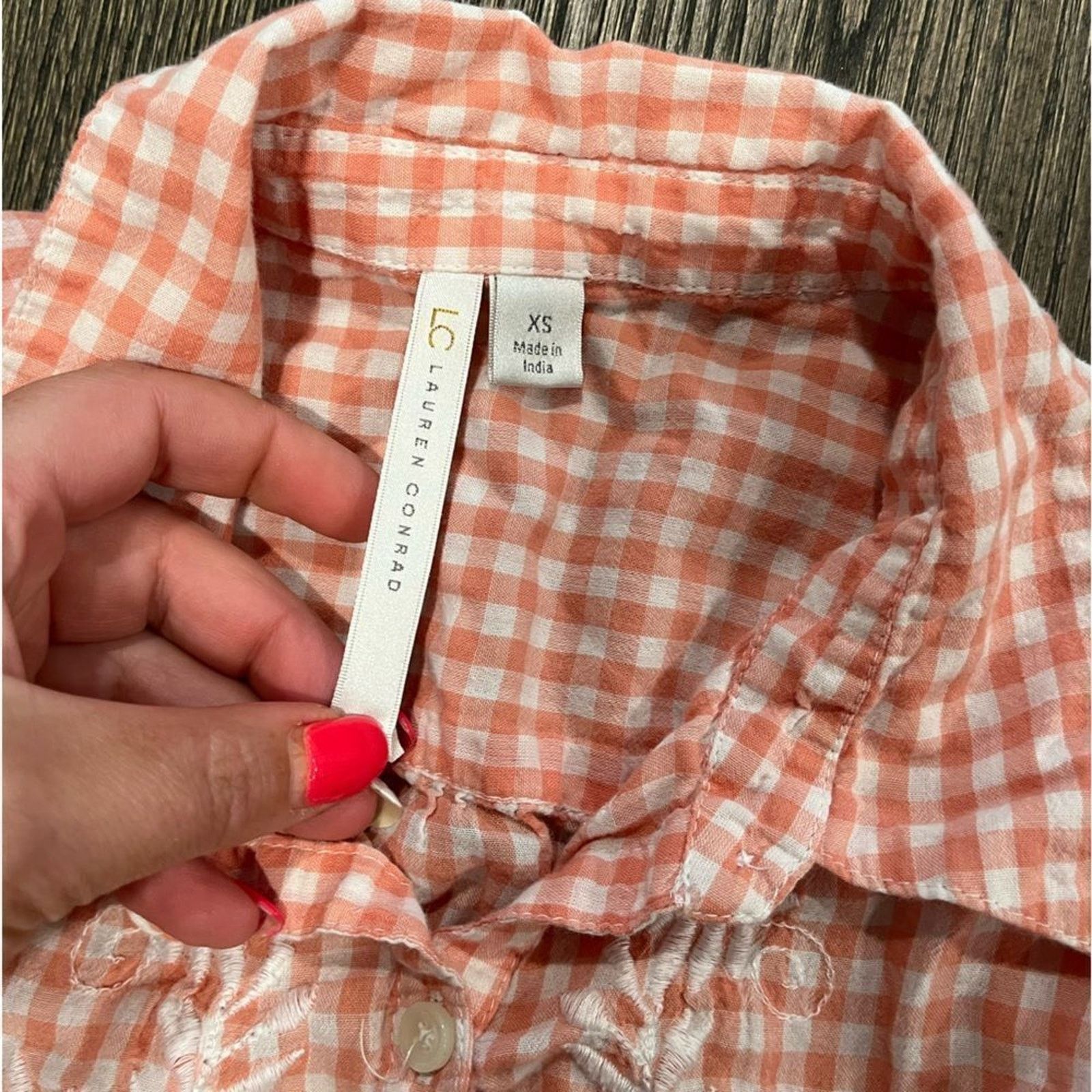 Vintage LC Lauren Conrad Peach White Gingham Print Blouse Size XS Size XS / US 0-2 / IT 36-38 - 2 Thumbnail