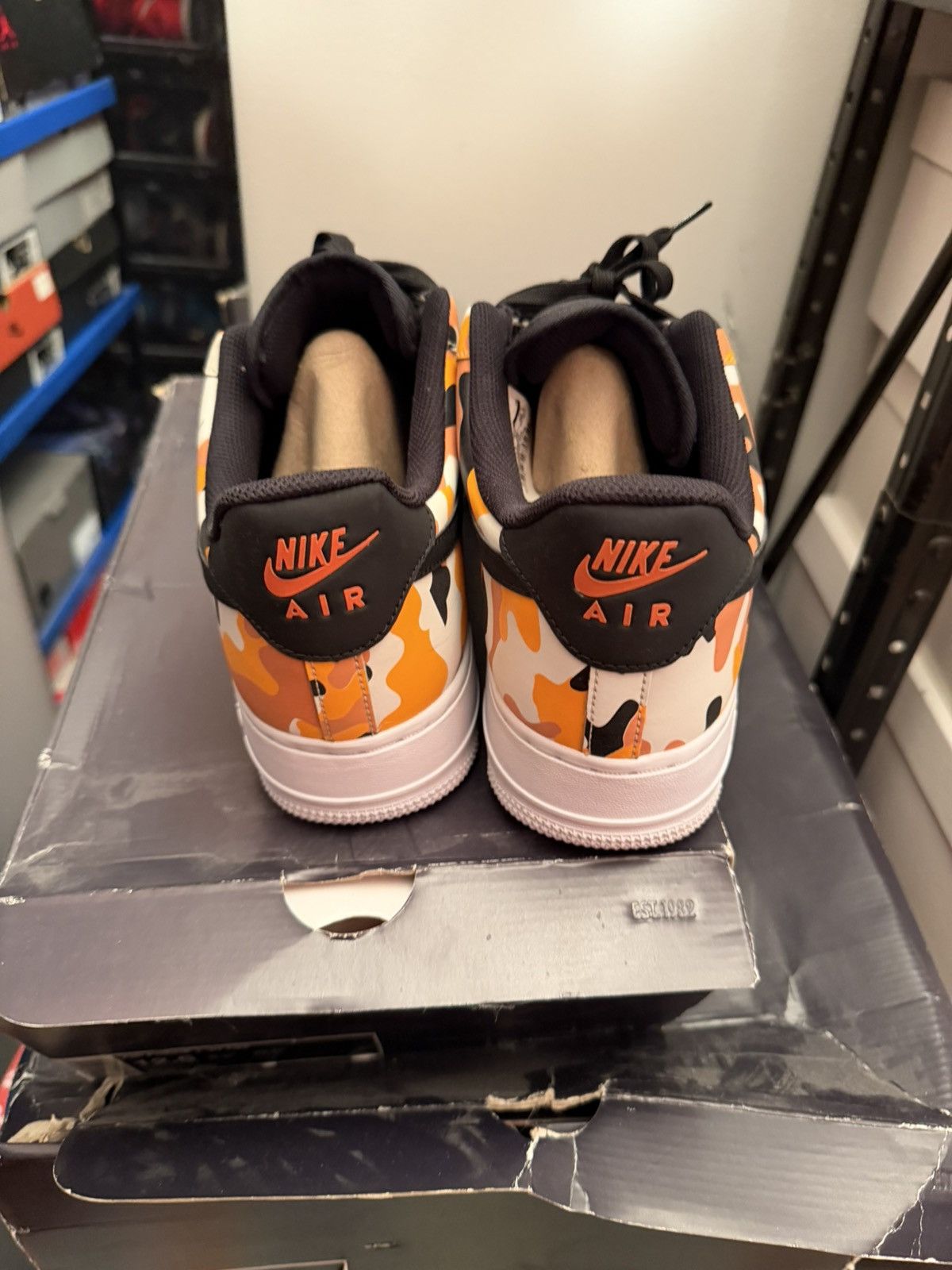 Nike Nike Air force one orange camo sz 12.5 Size US 12.5 / EU 45-46 - 4 Thumbnail