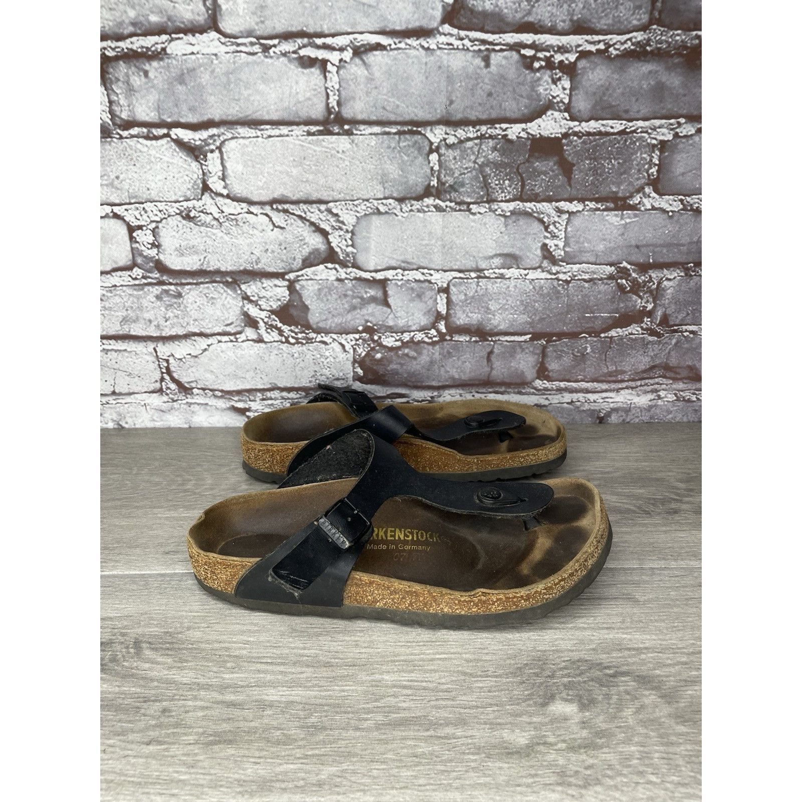 Birkenstock Birkenstock Gizeh Black Leather Thong Cork Strap Sandals Wom Size US 6 / IT 36 - 4 Thumbnail