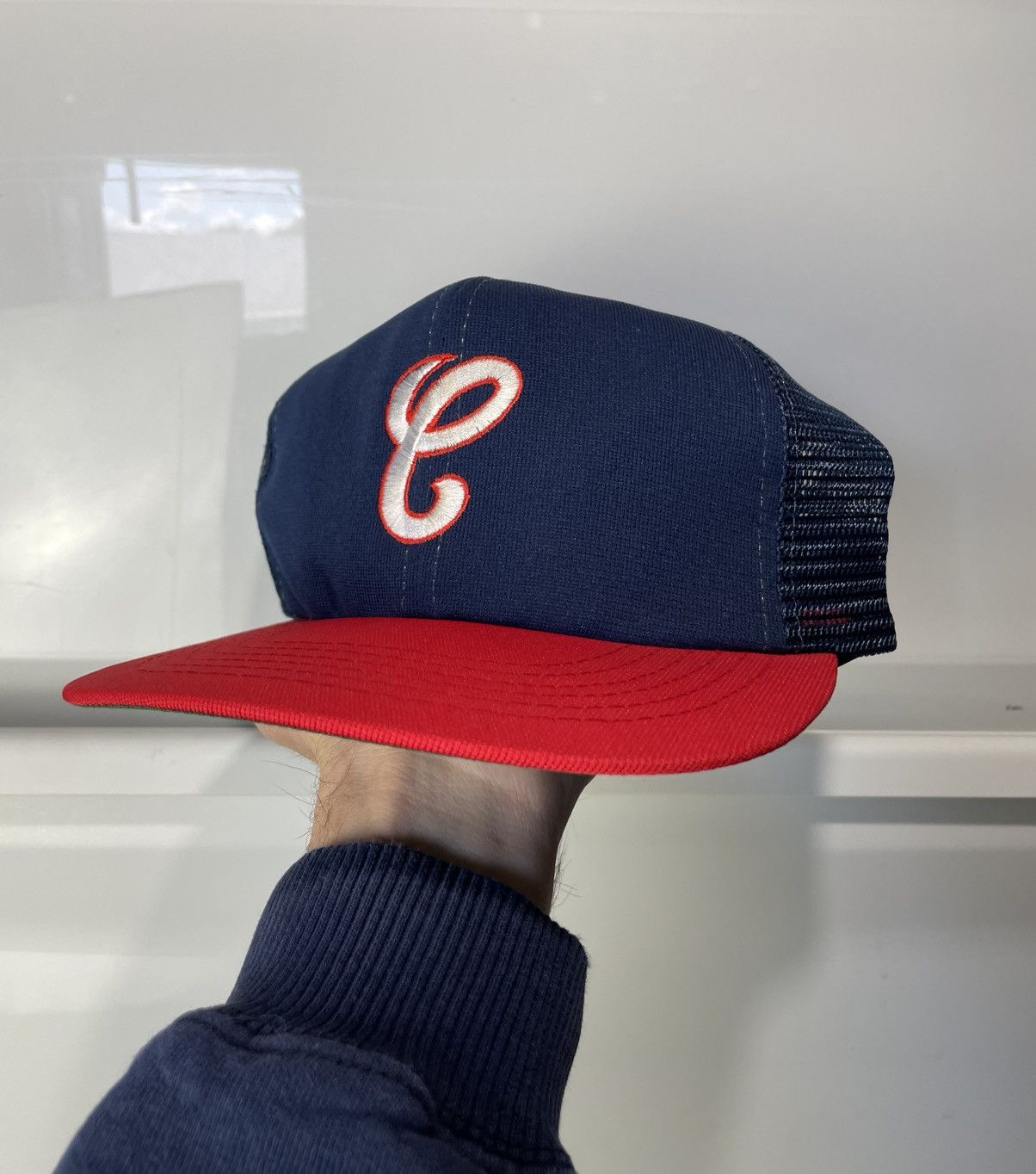 MLB Vintage White Sox Hat M/L Trucker Style Mesh 80s/90s Navy Size ONE SIZE - 1 Thumbnail