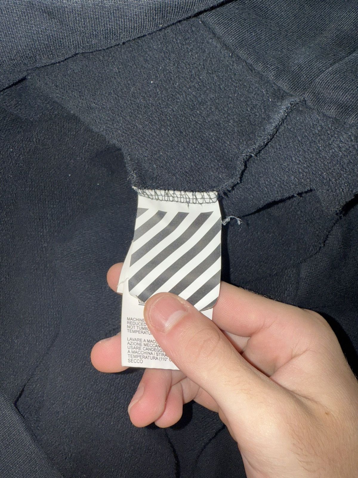 Off-White Size S - Off-White Acrylic Arrows Oversized Hoodie - Black Size US S / EU 44-46 / 1 - 8 Thumbnail