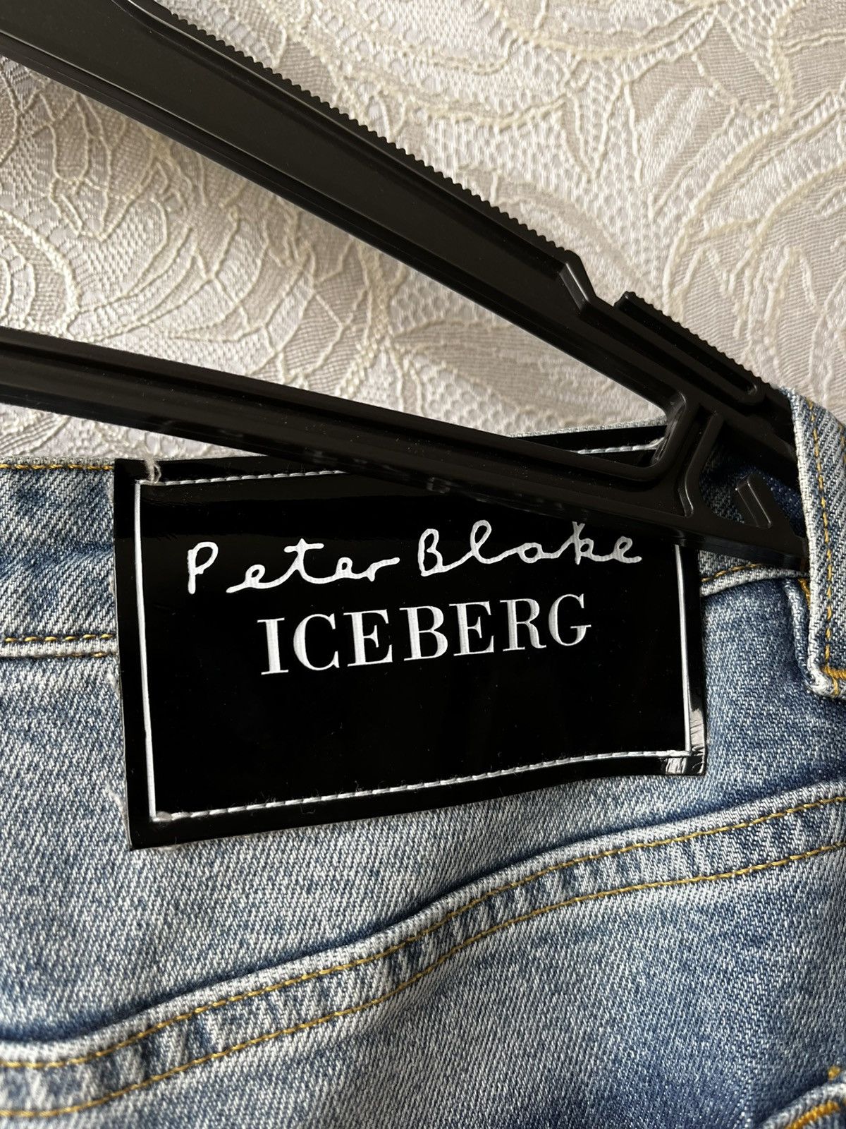 Iceberg Iceberg x Peter Blake Multicolor Logo Denim Distressed Jeans Size 29" - 4 Thumbnail