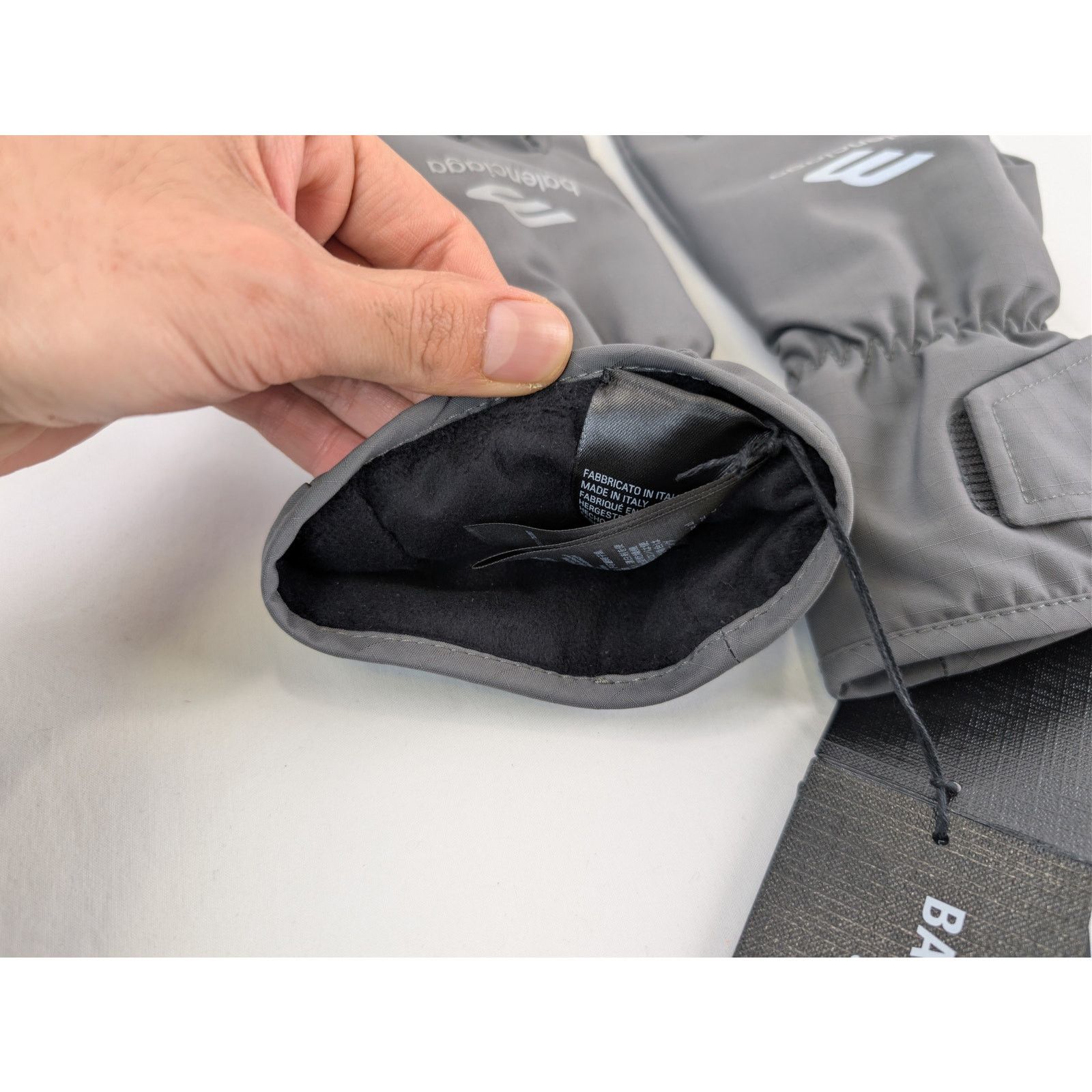 Balenciaga o1rshd1 Size: S / Ripstop Ski Gloves in Dark Grey Size ONE SIZE - 11 Thumbnail