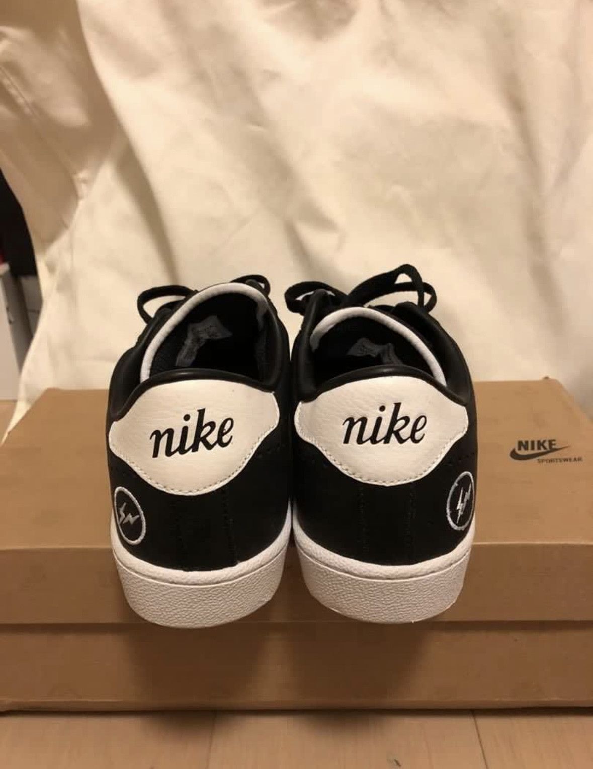 Nike nike fragment zoom tennis clasic hf for sichuan earthquake Size US 8.5 / EU 41-42 - 2 Thumbnail
