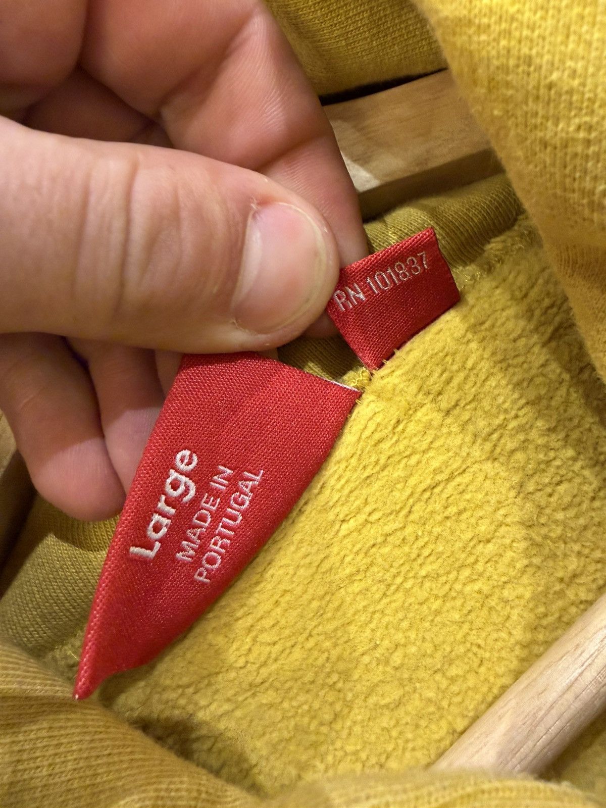 Supreme Supreme Chainstitch Hoodie - Yellow Size US L / EU 52-54 / 3 - 4 Thumbnail