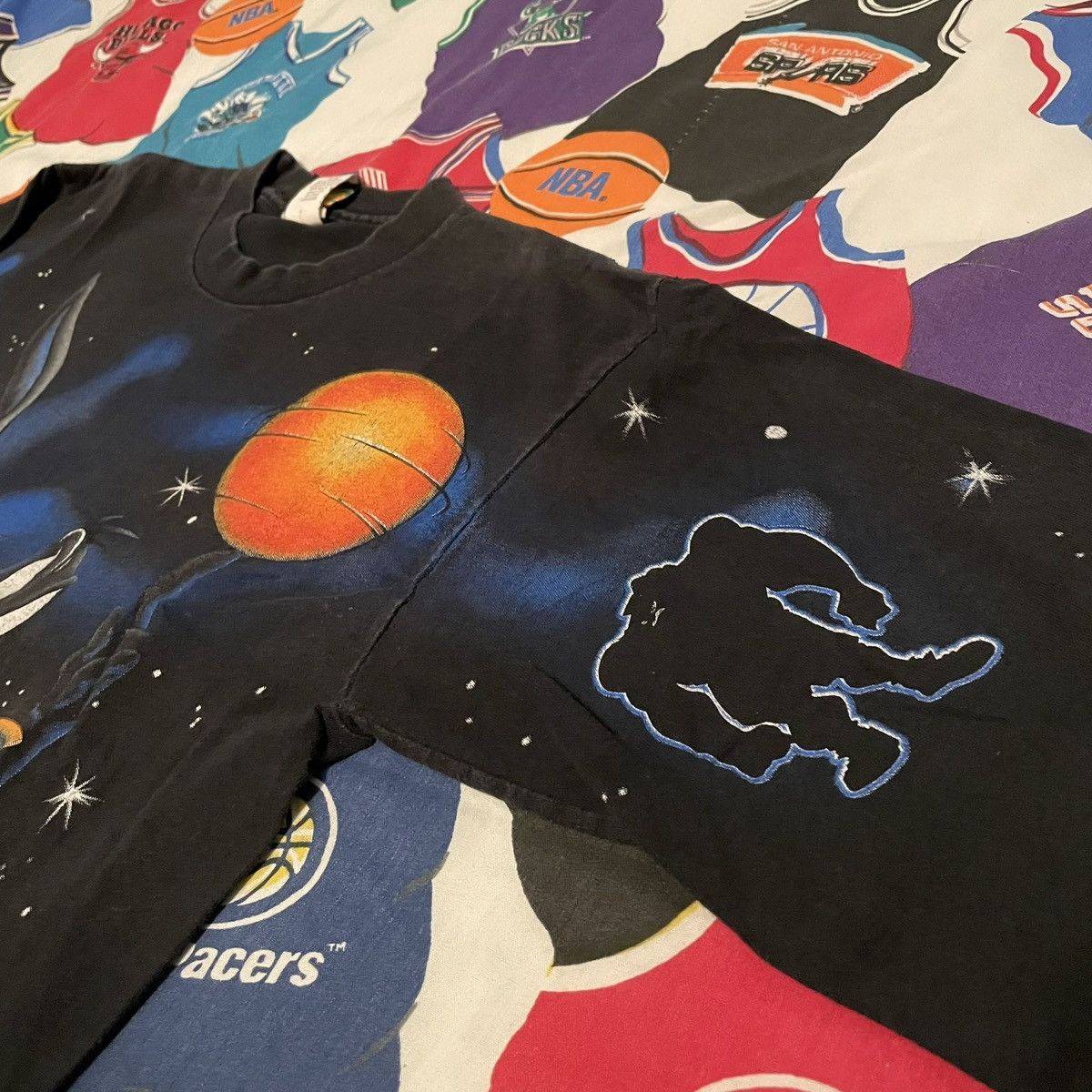 NBA × Vintage Vintage 1996 Space Jam Movie Promo Basketball LS Tee Size US M / EU 48-50 / 2 - 4 Thumbnail