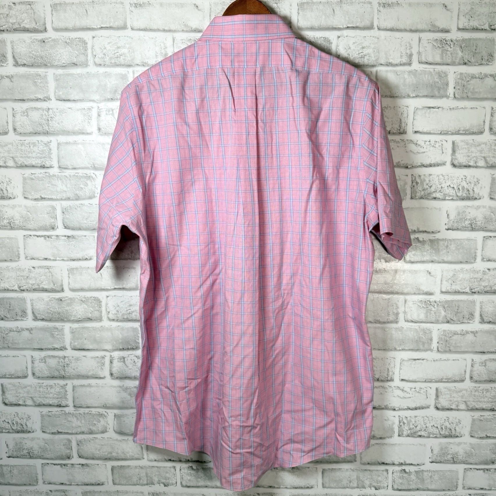 Brooks Brothers Brooks Brothers Pink Plaid Short Sleeve Button-Down Shirt Mens 16 Regular Size 16 Pink Plaid Button-Up Mens Shirts Size US L / EU 52-54 / 3 - 5 Thumbnail