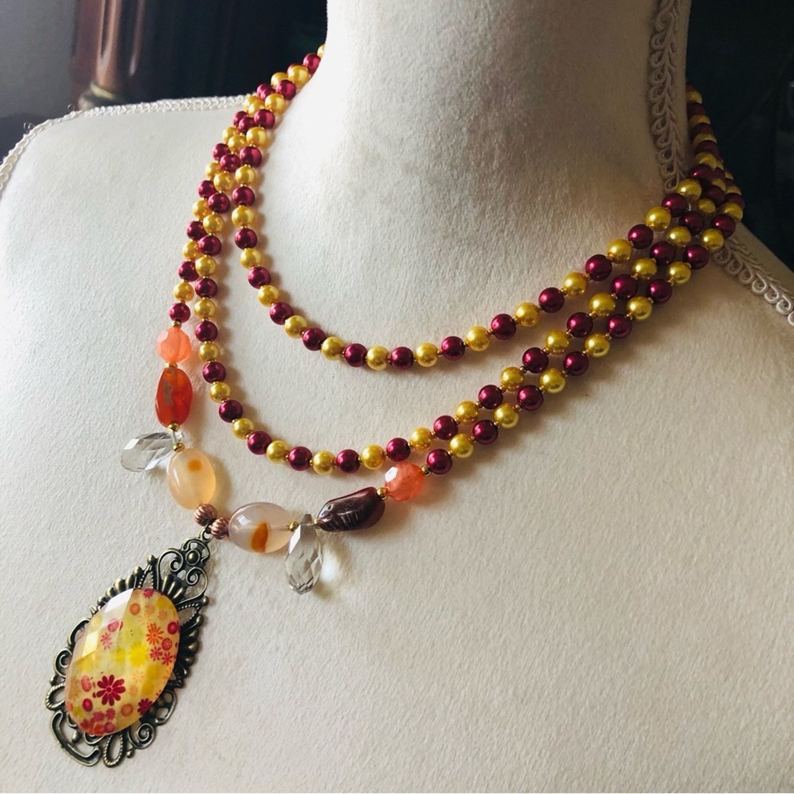 Handmade Handcrafted repurpose stone cameo pendant Pearl necklace Size ONE SIZE - 4 Thumbnail