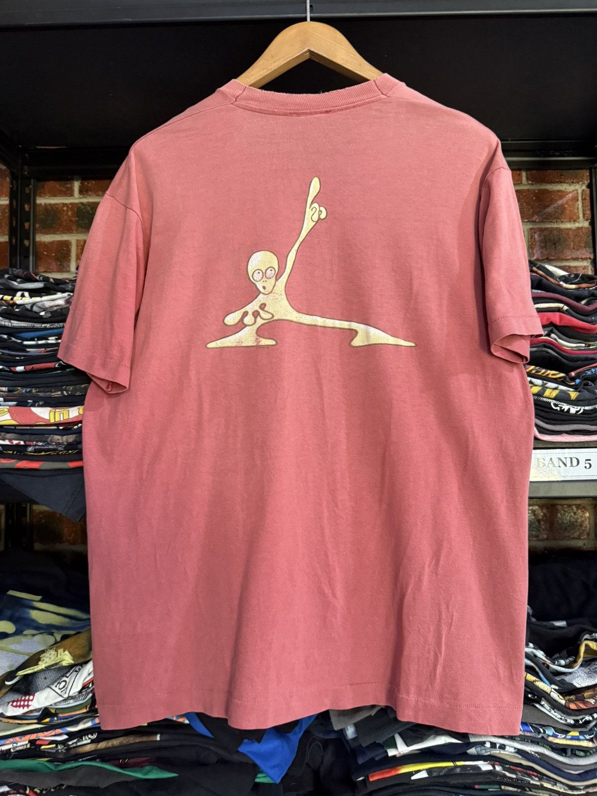 Alien Workshop Thrashed Vintage 90s Xing Alien Skateboard Sun Faded Tee Size US L / EU 52-54 / 3 - 1 Thumbnail