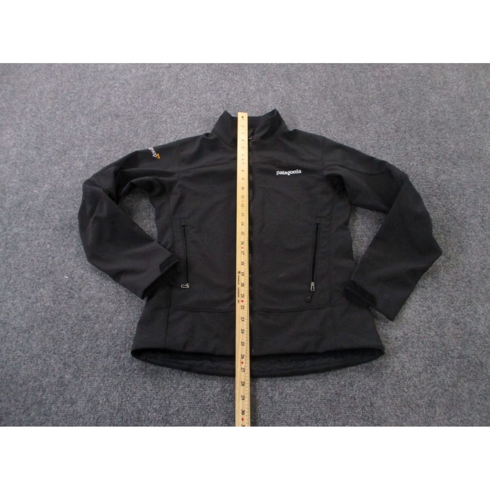 Patagonia Patagonia Jacket Womens S Black Softshell Camping Outdoors Hiking Windbreaker Full Zip Logo Size S / US 4 / IT 40 - 3 Thumbnail
