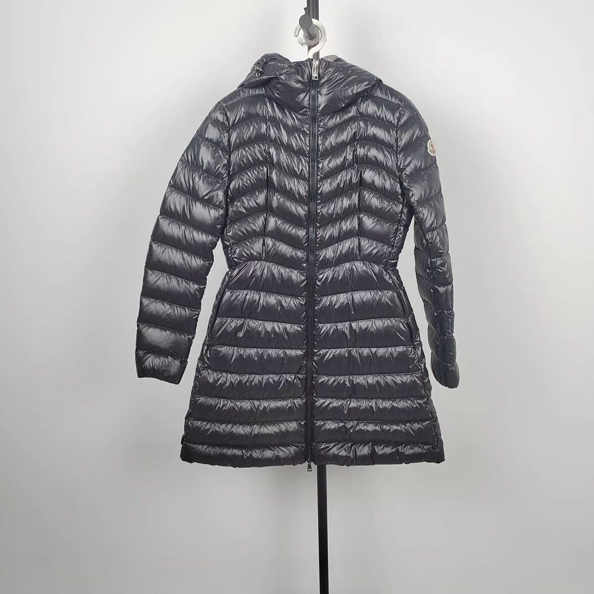 Moncler Moncler long down coat black size 1 Size S / US 4 / IT 40 - 1 Thumbnail