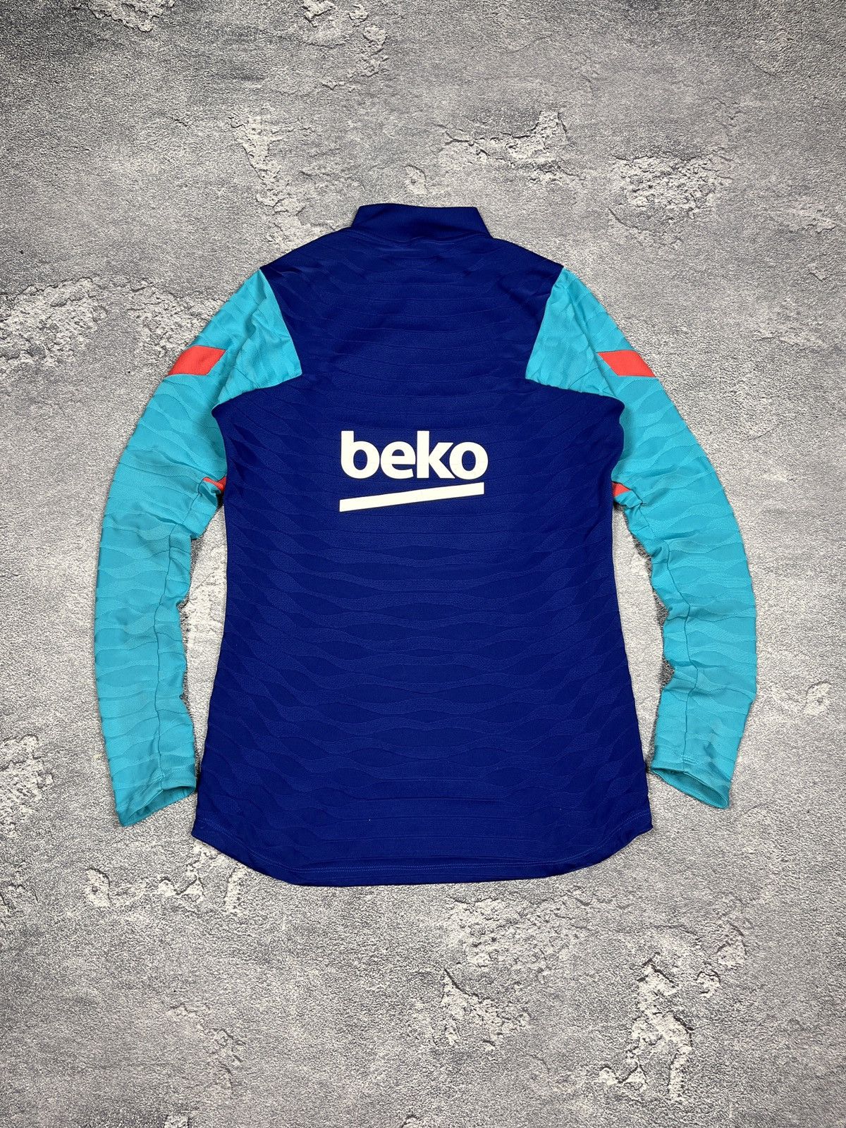 Nike 2021 Nike FC Barcelona Womens Soccer Jersey Thermo Size S / US 4 / IT 40 - 4 Thumbnail